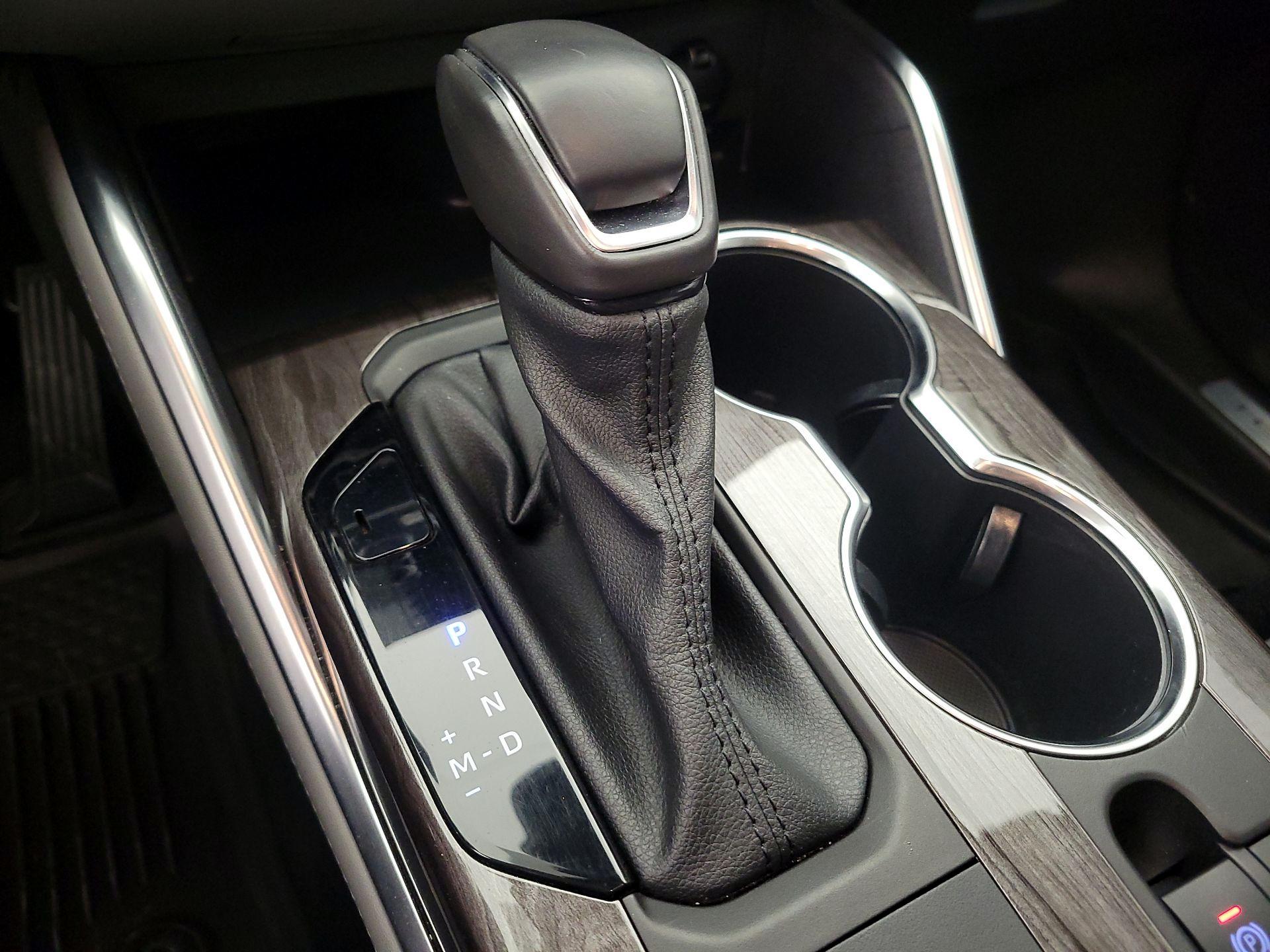 Thumbnail: 2021 Toyota Highlander - 18