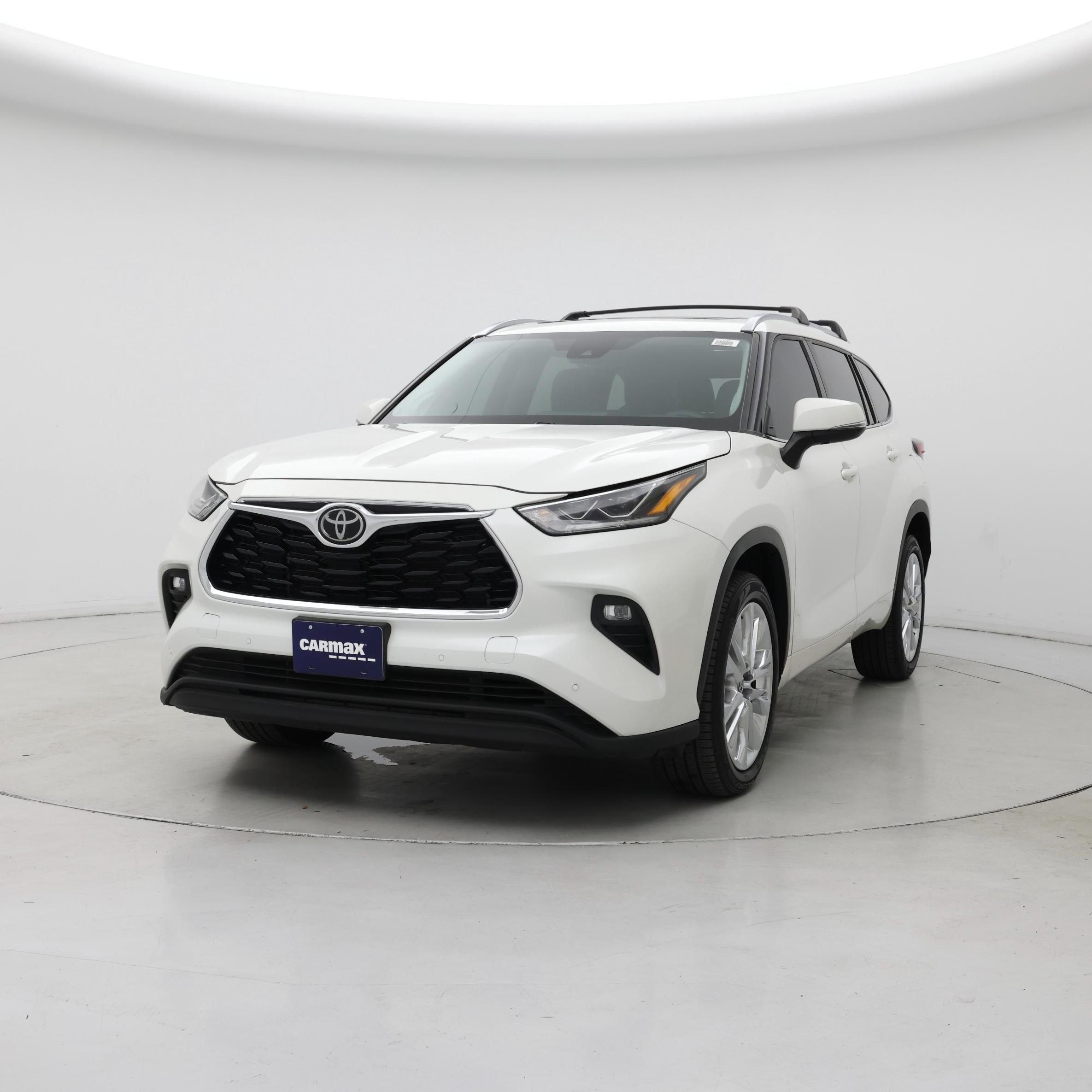 Thumbnail: 2021 Toyota Highlander - 4