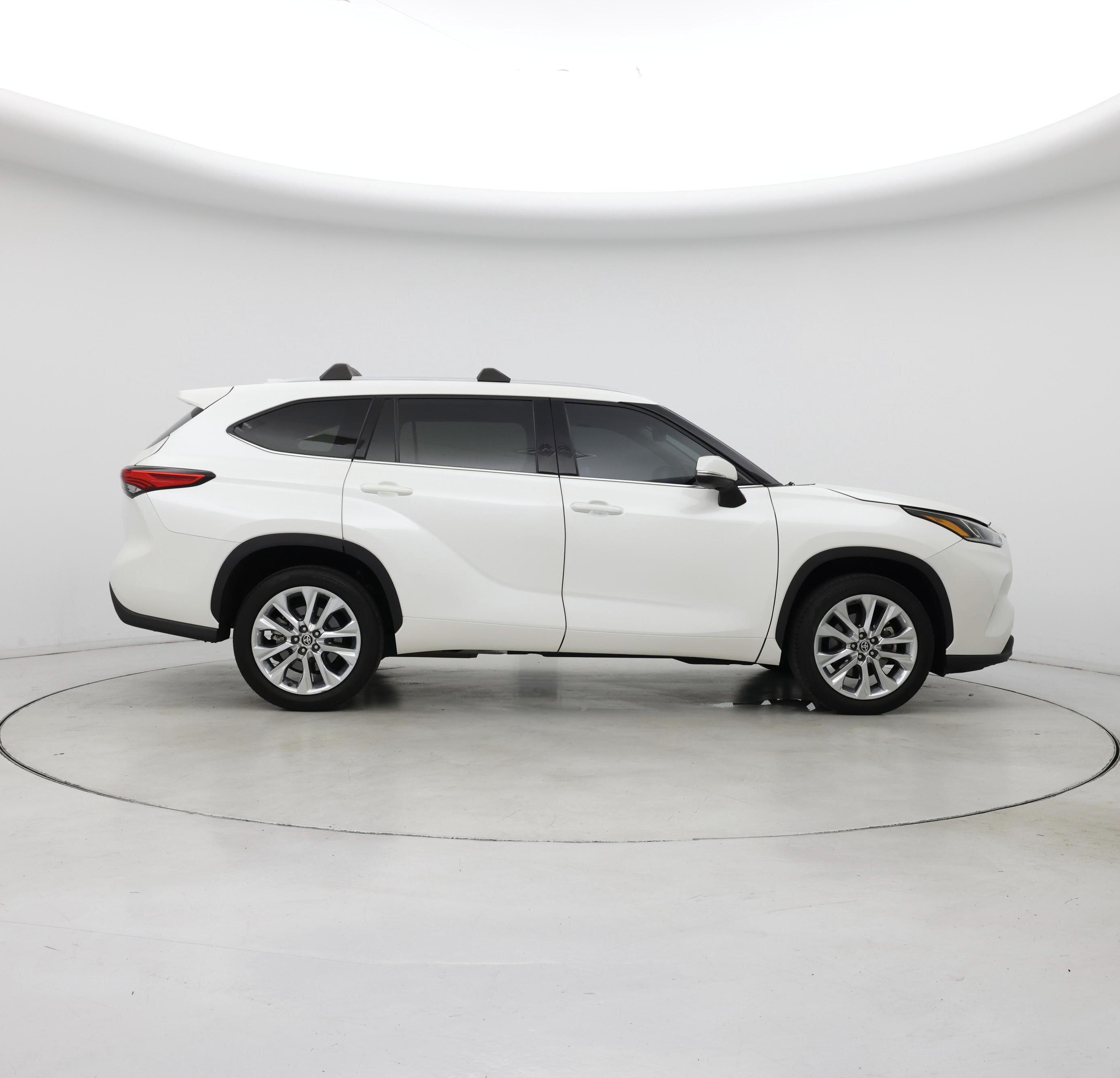 Thumbnail: 2021 Toyota Highlander - 7