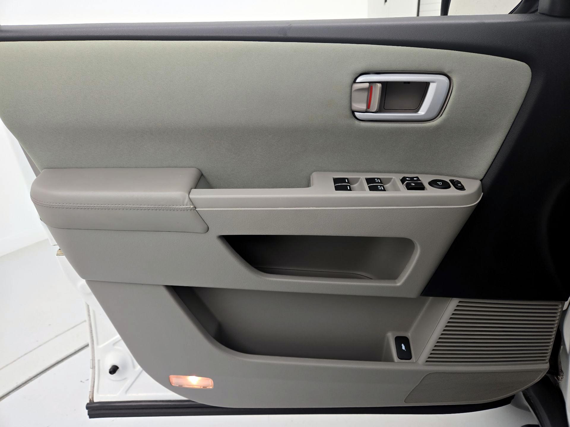 Thumbnail: 2015 Honda Pilot - 12