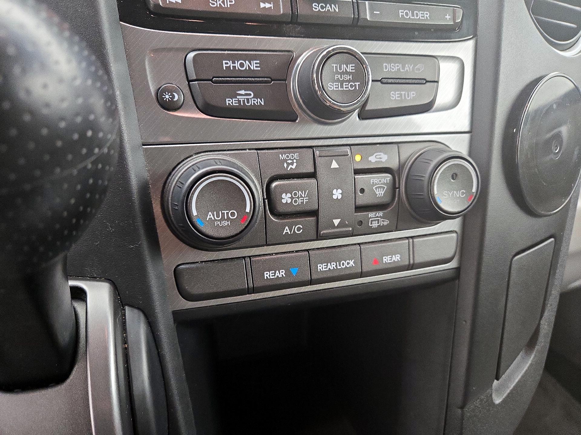 Thumbnail: 2015 Honda Pilot - 16