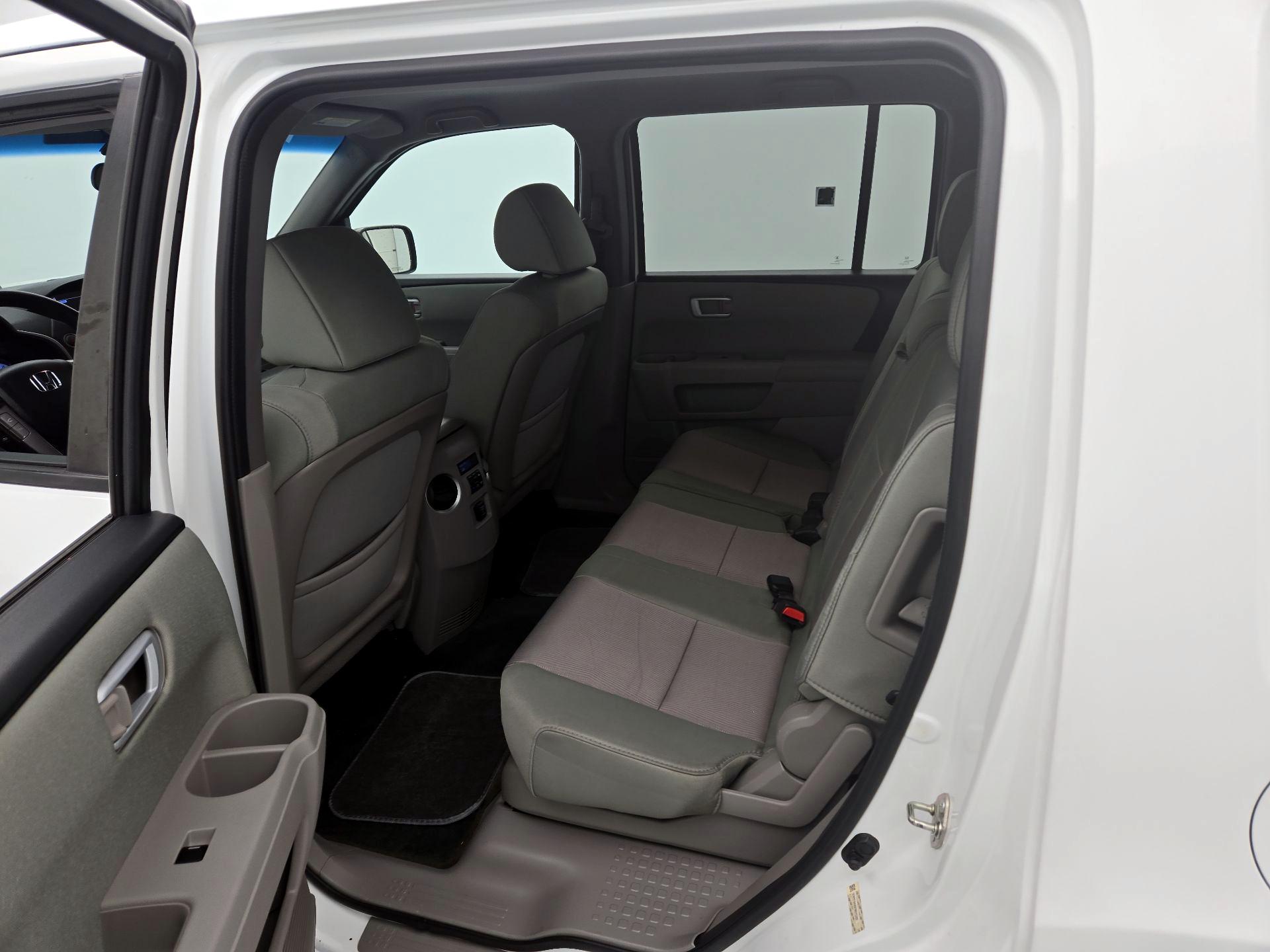 Thumbnail: 2015 Honda Pilot - 19