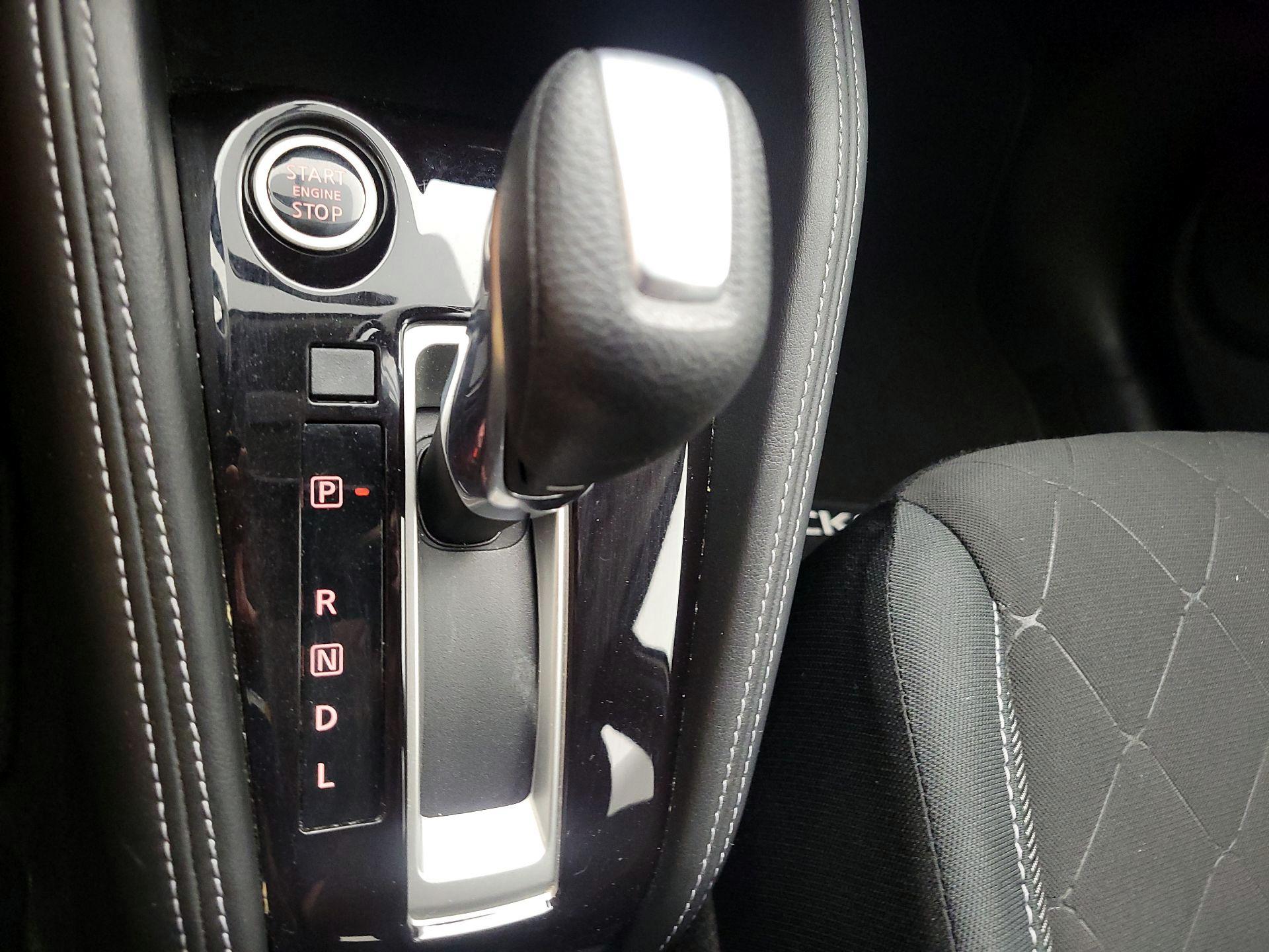 Thumbnail: 2019 Nissan Kicks - 17