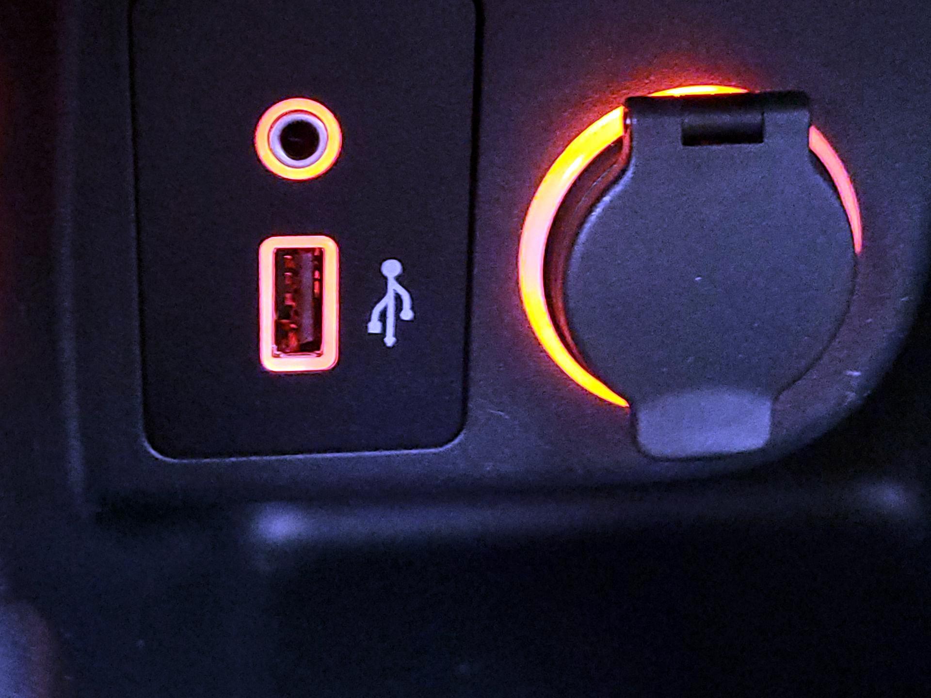 Thumbnail: 2019 Nissan Kicks - 18