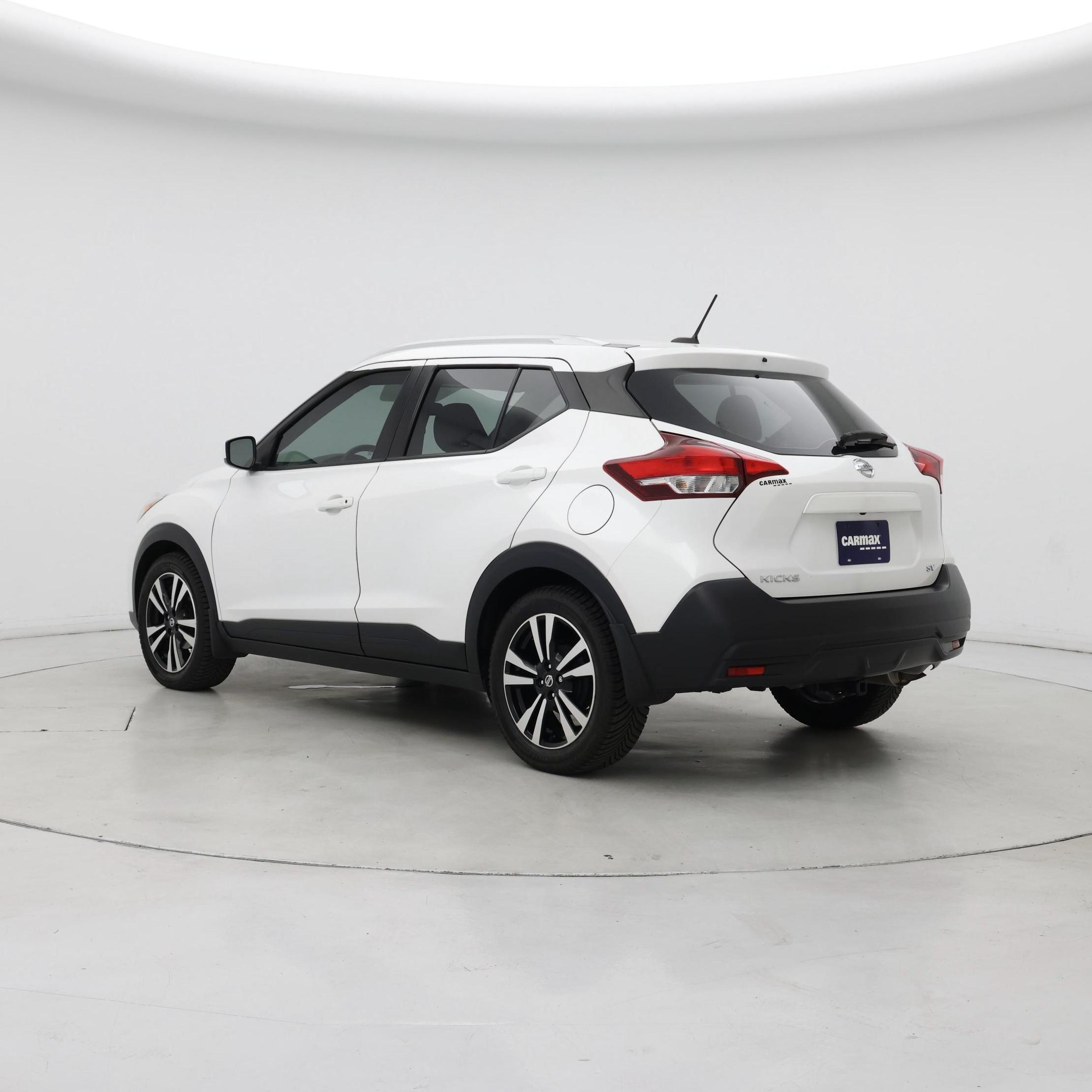 Thumbnail: 2019 Nissan Kicks - 2
