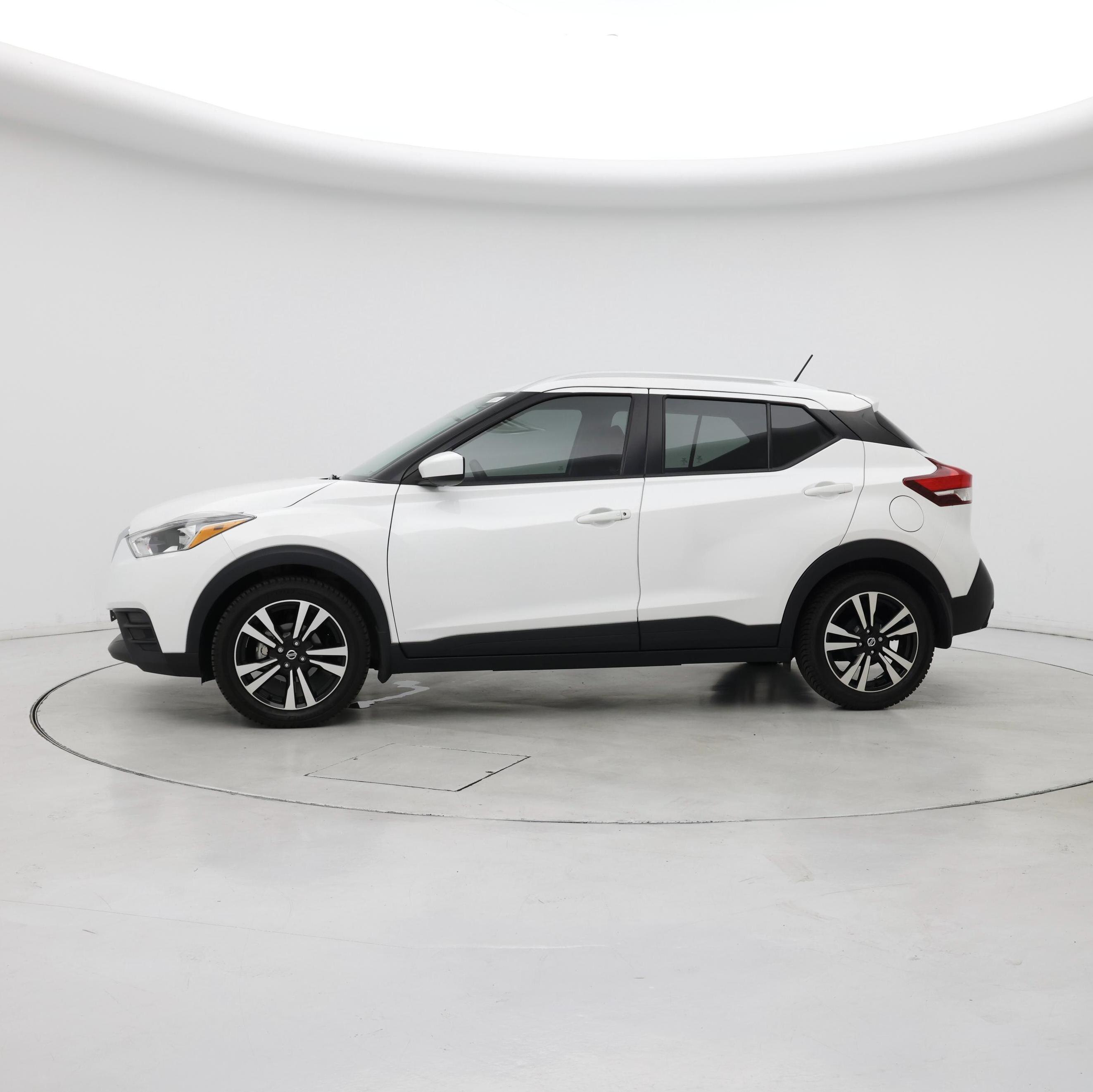 Thumbnail: 2019 Nissan Kicks - 3