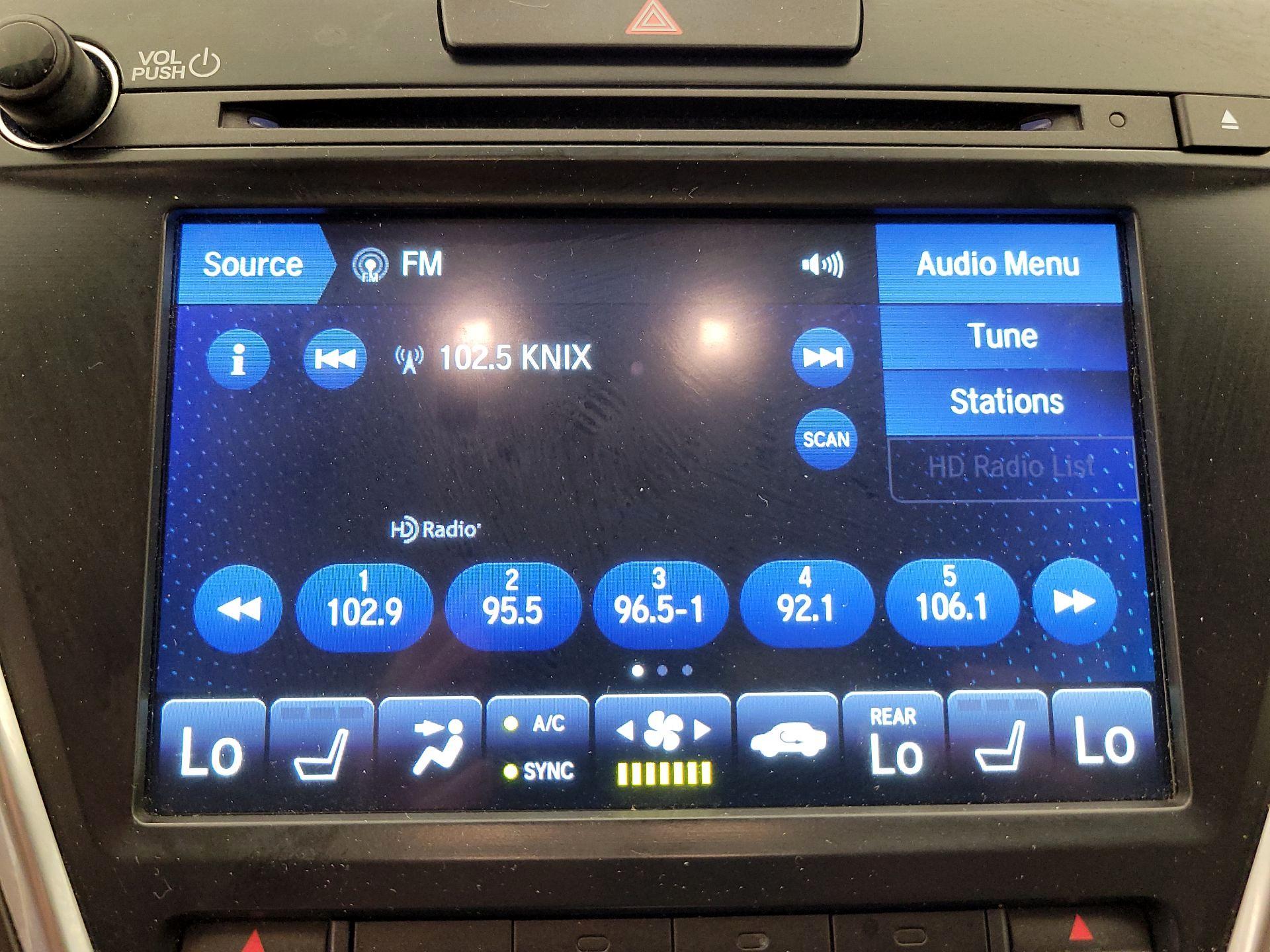 Thumbnail: 2020 Acura MDX - 16