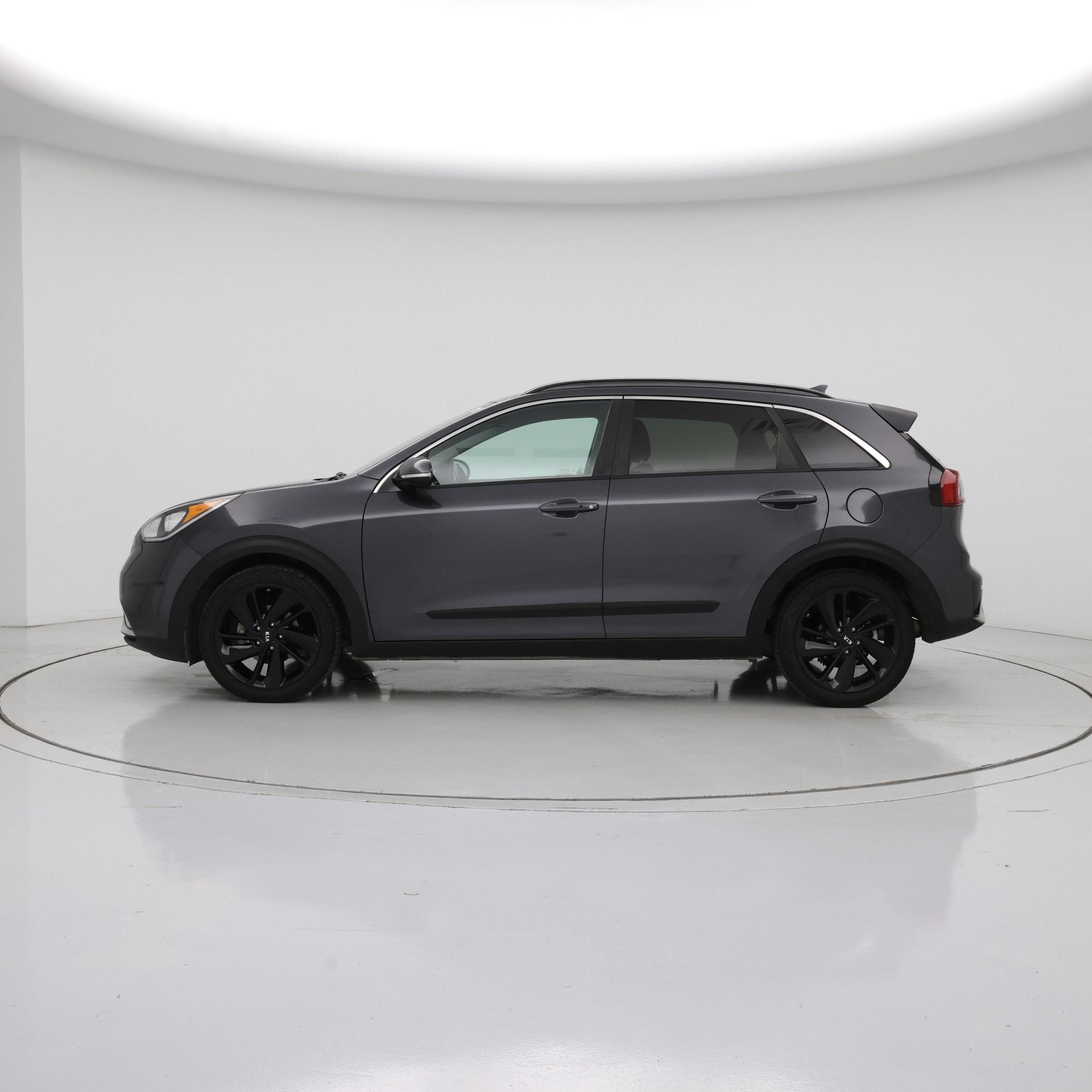 Thumbnail: 2018 Kia Niro - 3