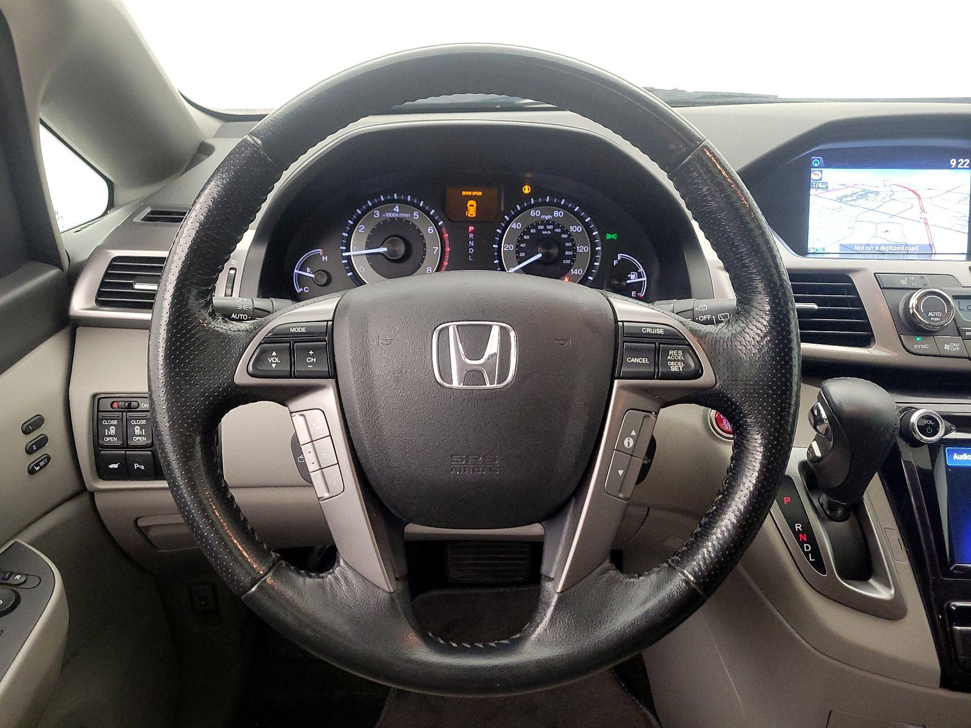 Thumbnail: 2015 Honda Odyssey - 10
