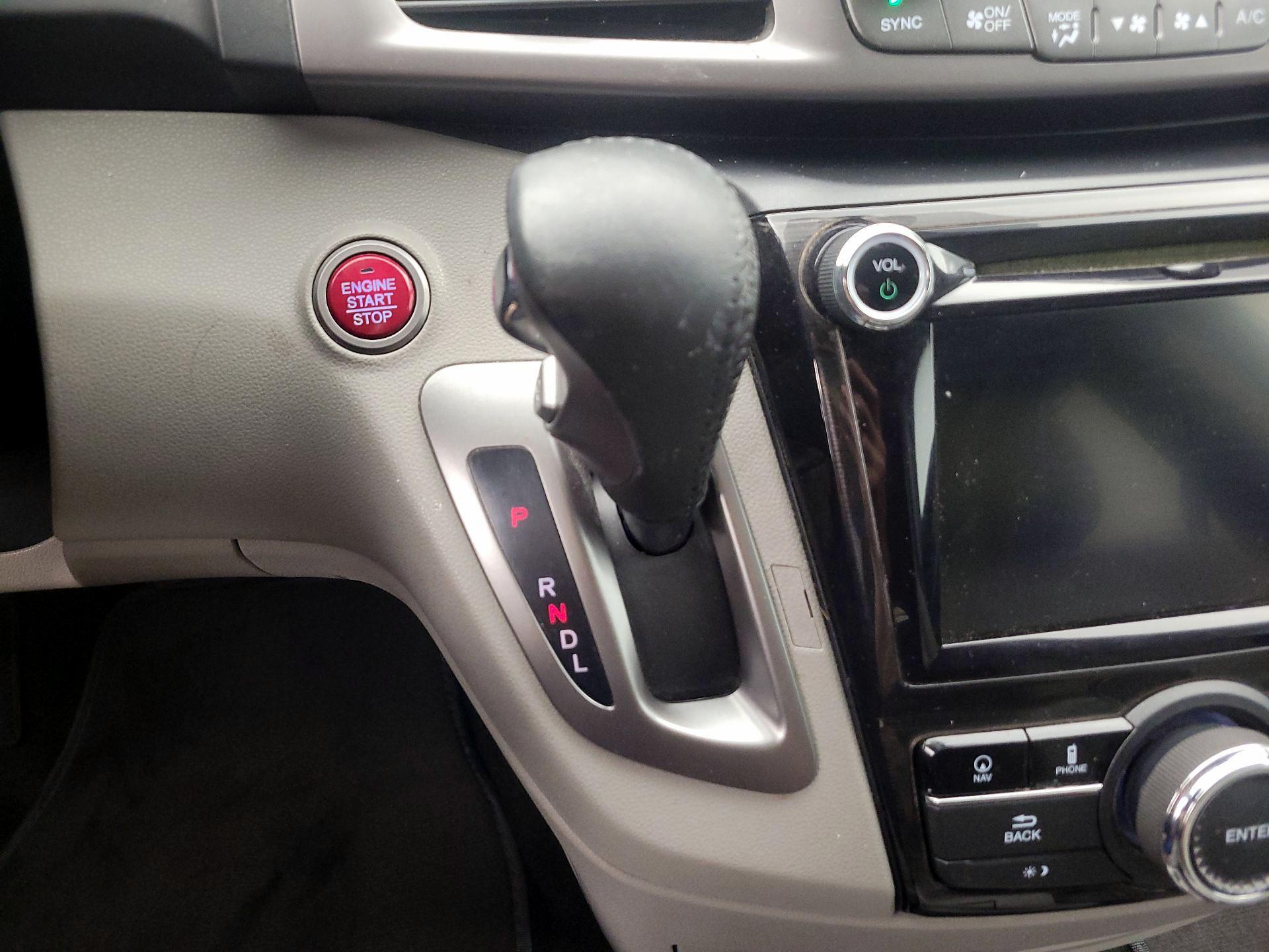 Thumbnail: 2015 Honda Odyssey - 18