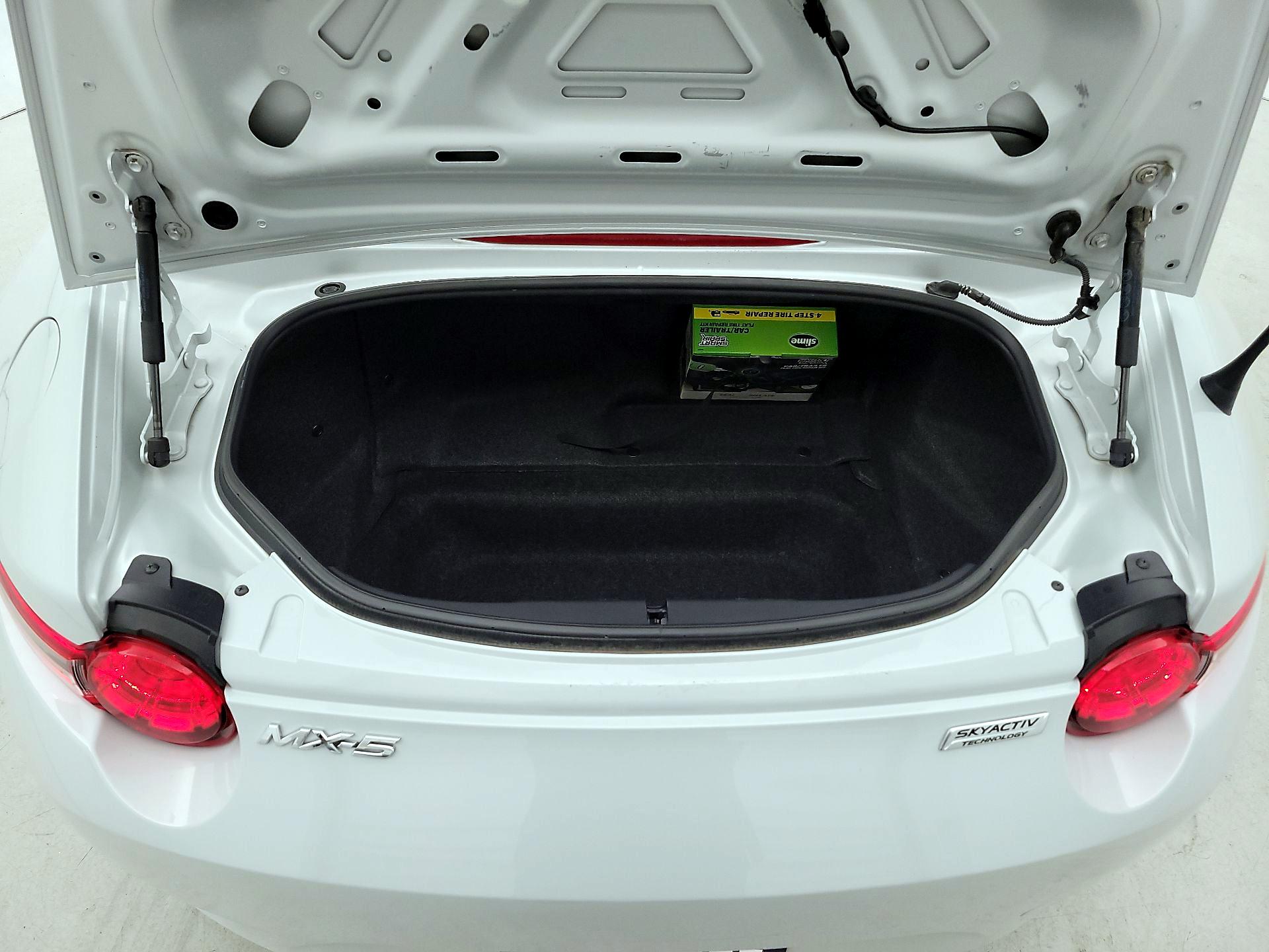 Thumbnail: 2016 Mazda MX-5 Miata - 20
