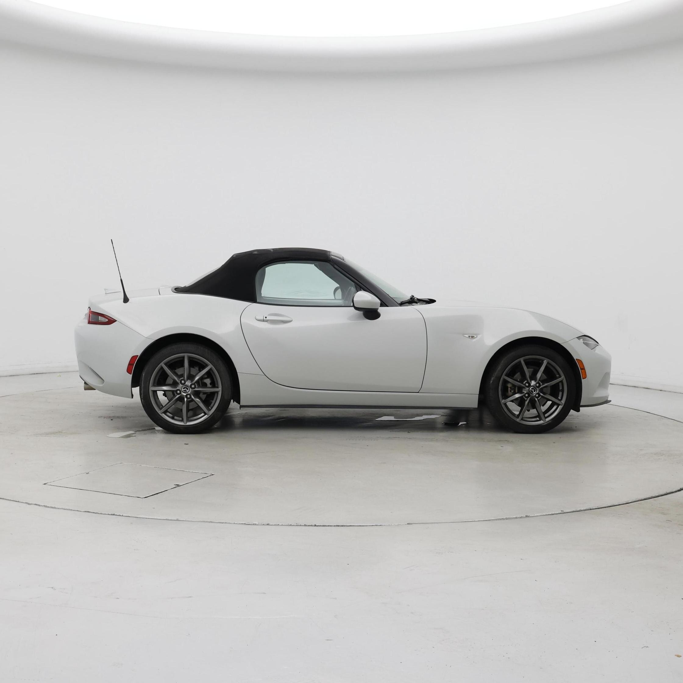 Thumbnail: 2016 Mazda MX-5 Miata - 7