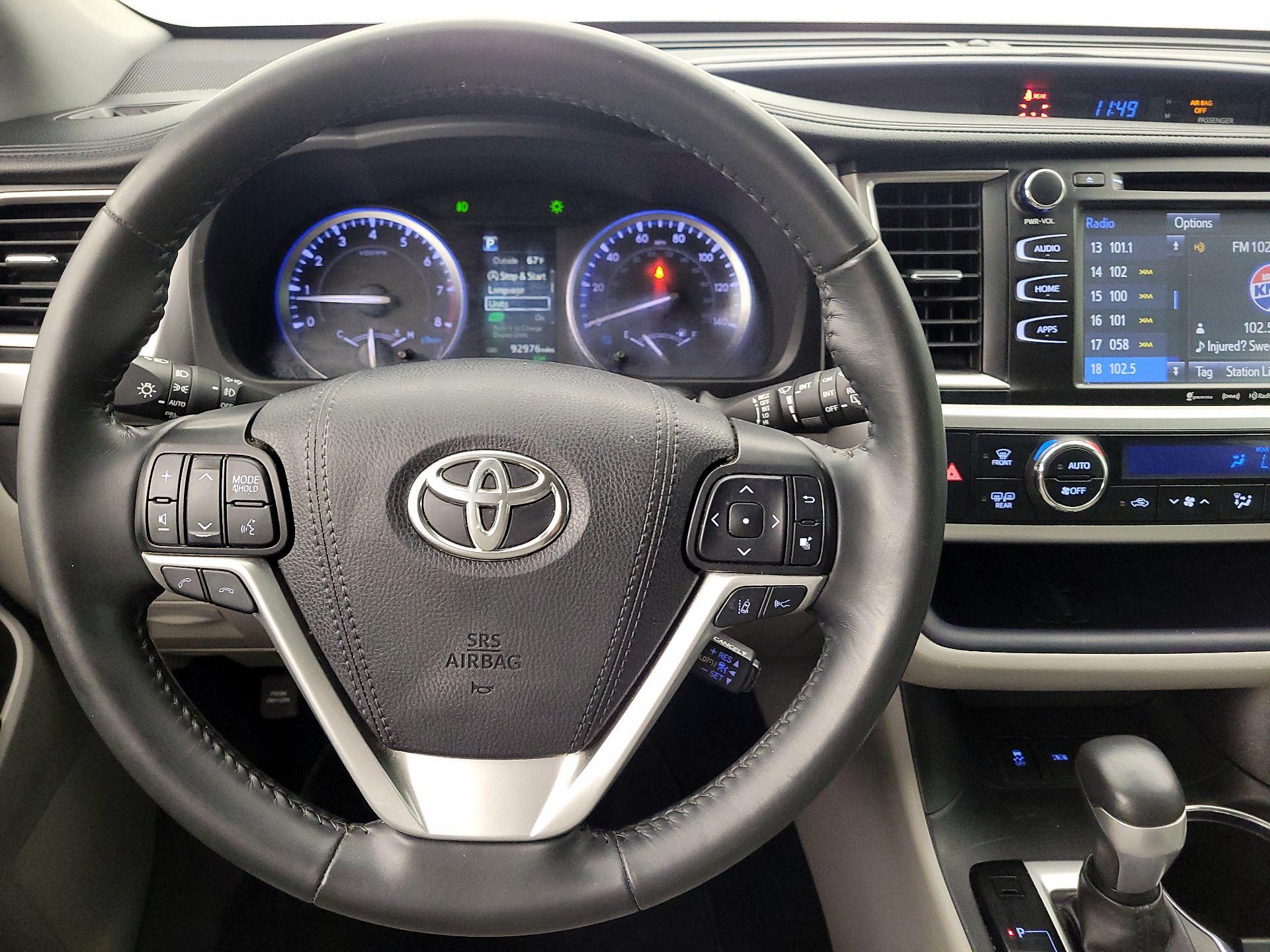 Thumbnail: 2019 Toyota Highlander - 10