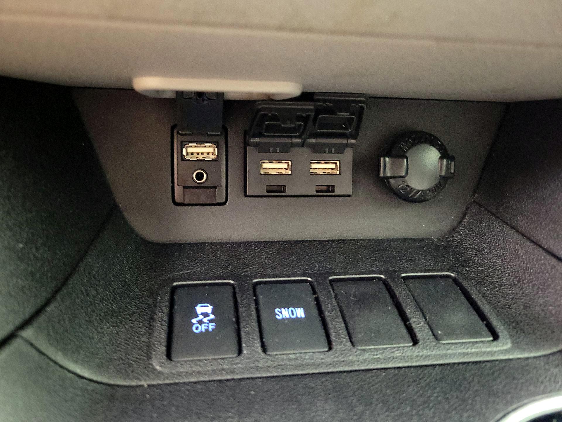 Thumbnail: 2019 Toyota Highlander - 18