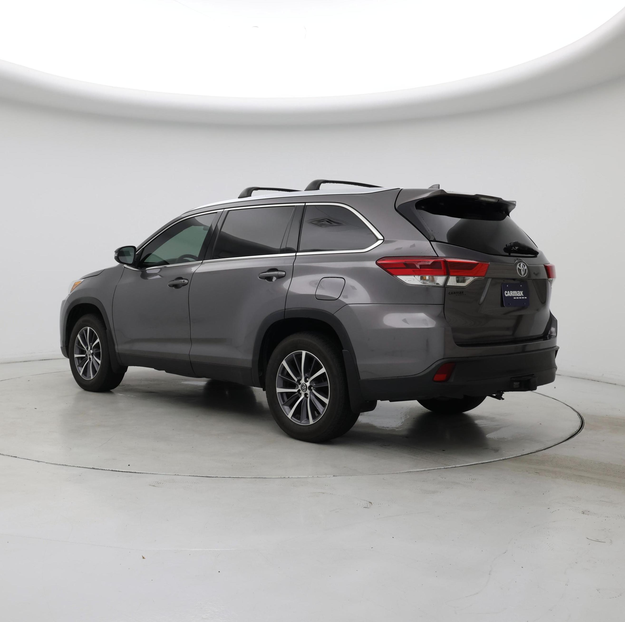 Thumbnail: 2019 Toyota Highlander - 2