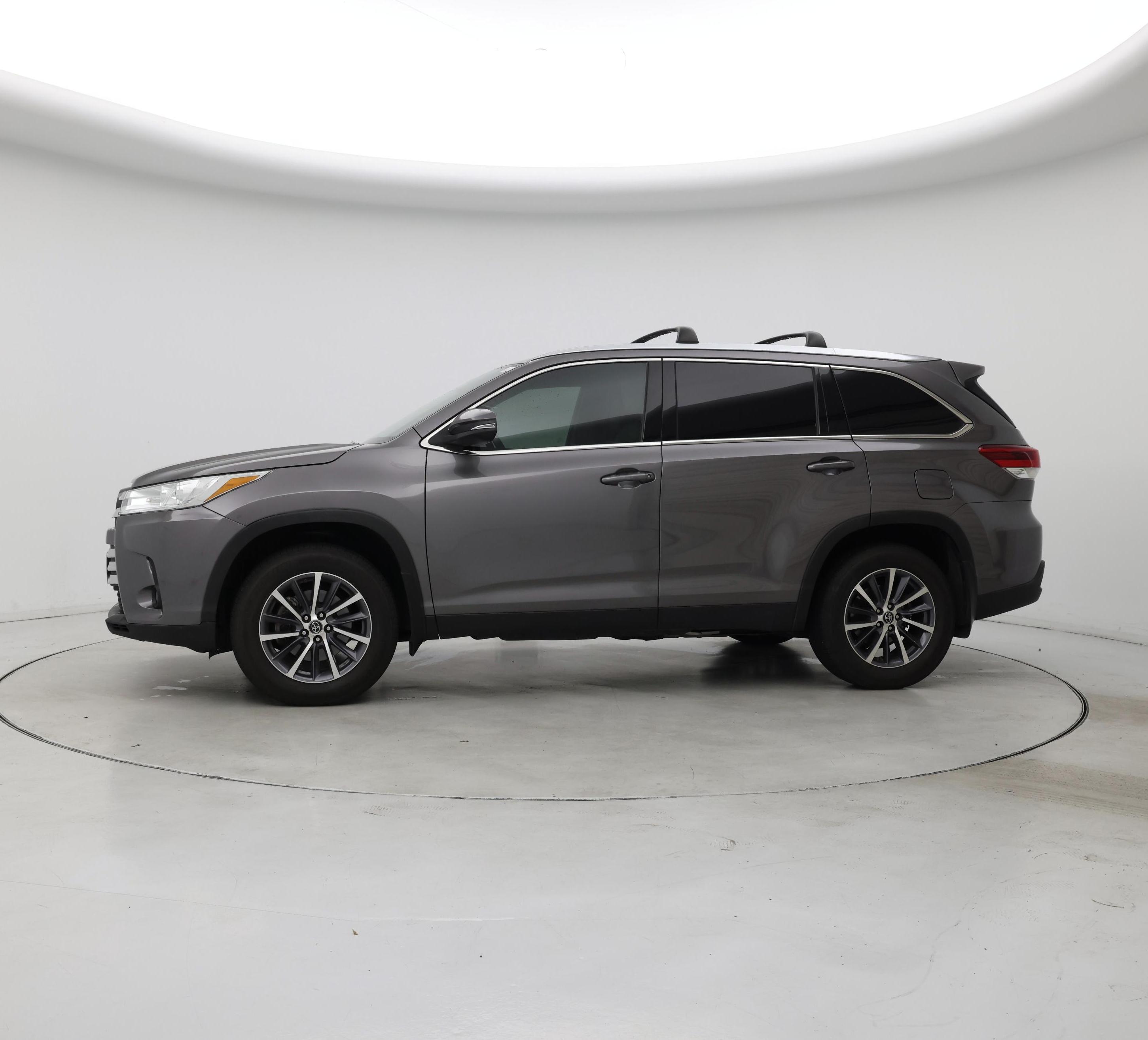 Thumbnail: 2019 Toyota Highlander - 3
