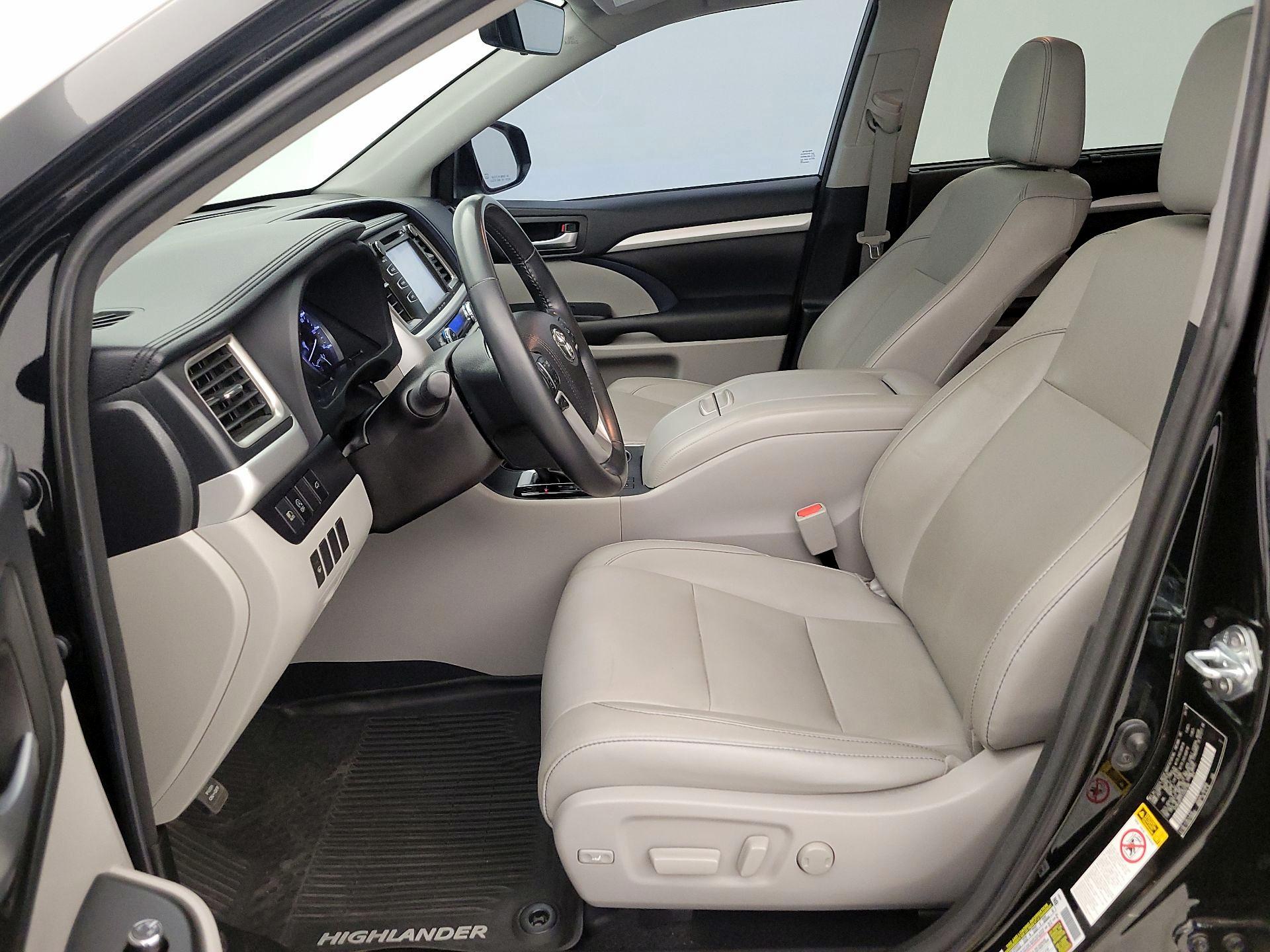 Thumbnail: 2018 Toyota Highlander - 11