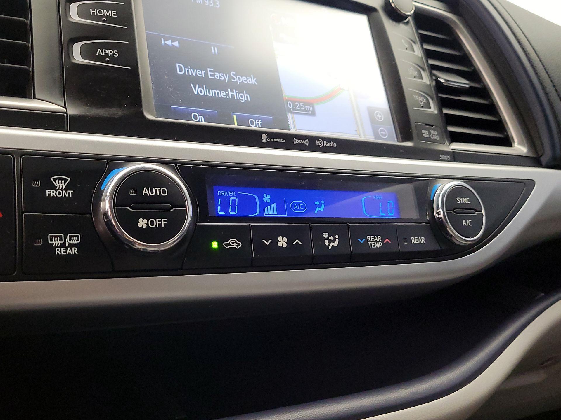 Thumbnail: 2018 Toyota Highlander - 17