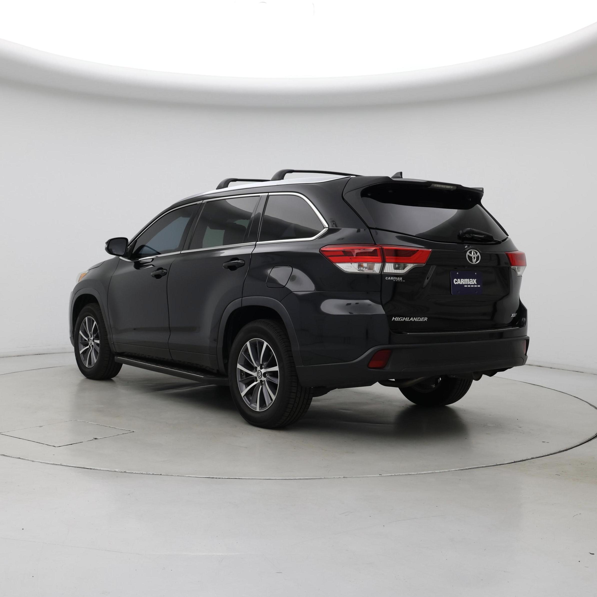 Thumbnail: 2018 Toyota Highlander - 2