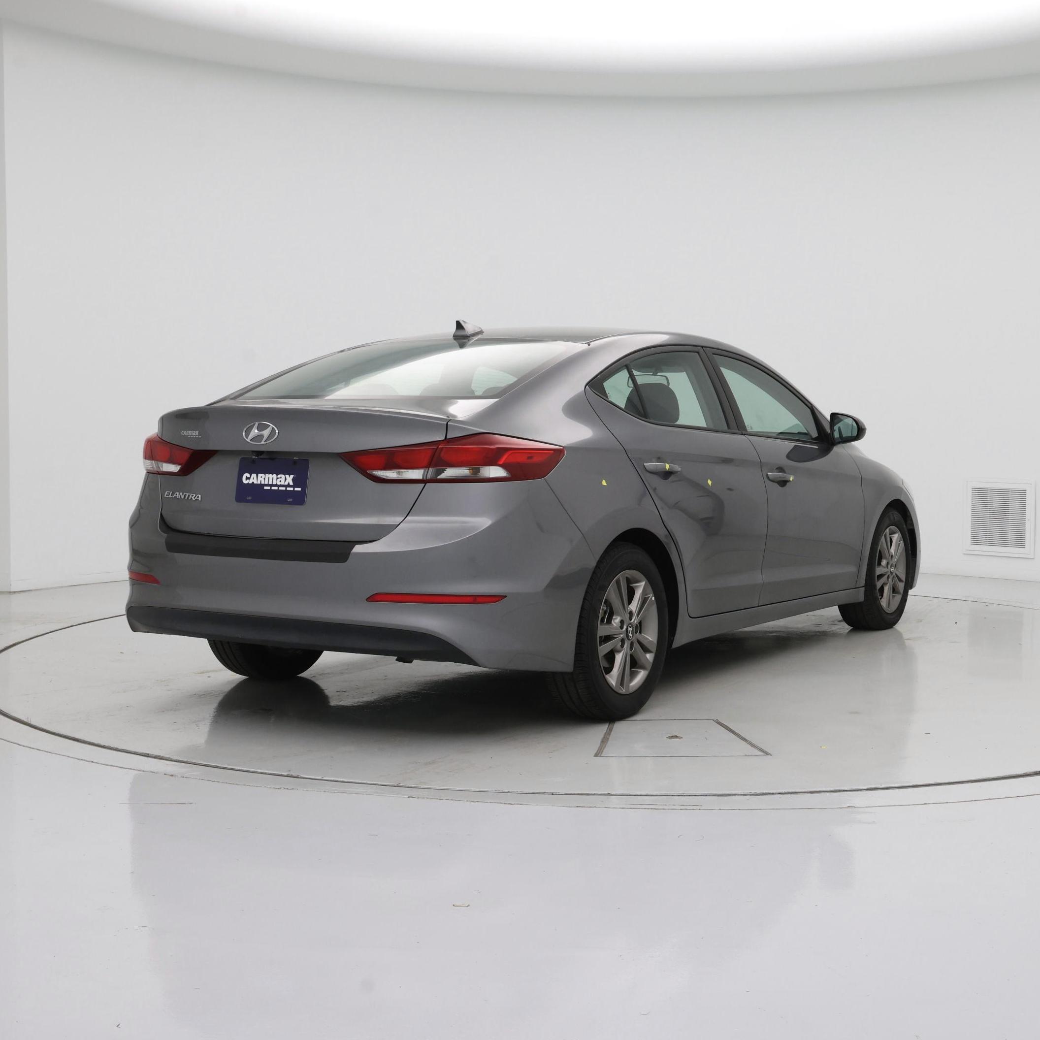 Thumbnail: 2018 Hyundai Elantra - 8