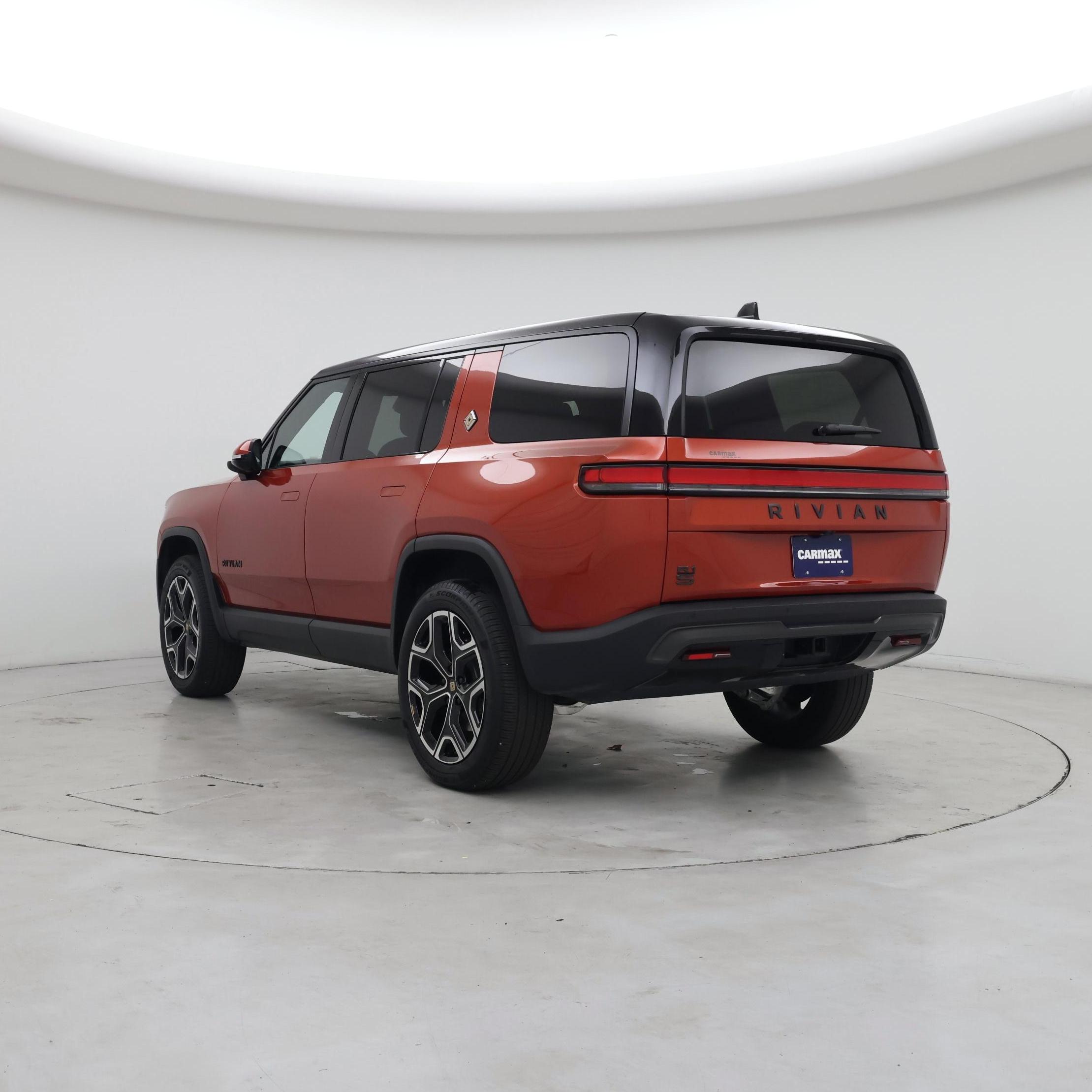 Thumbnail: 2025 Rivian R1S - 2
