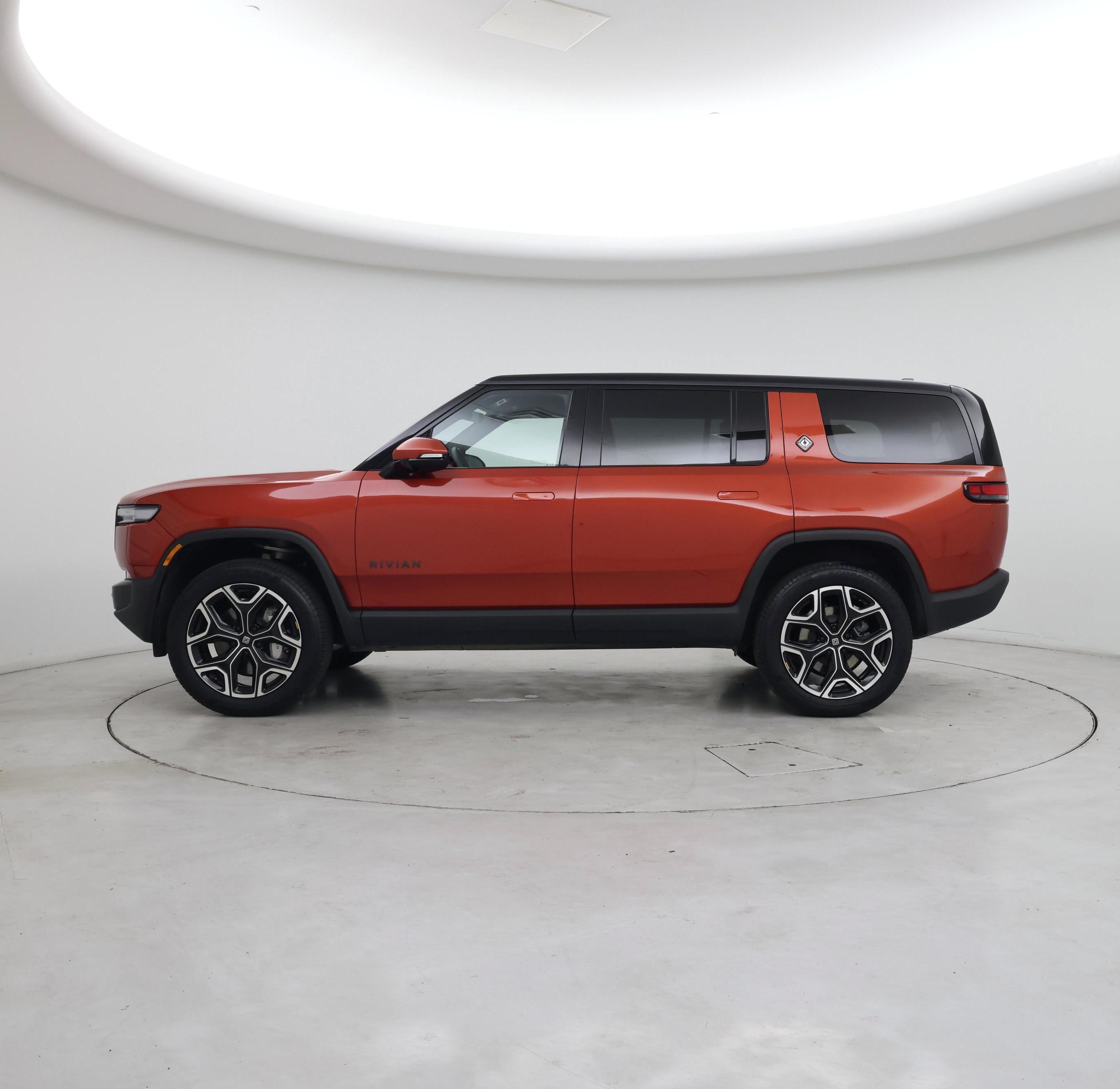 Thumbnail: 2025 Rivian R1S - 3