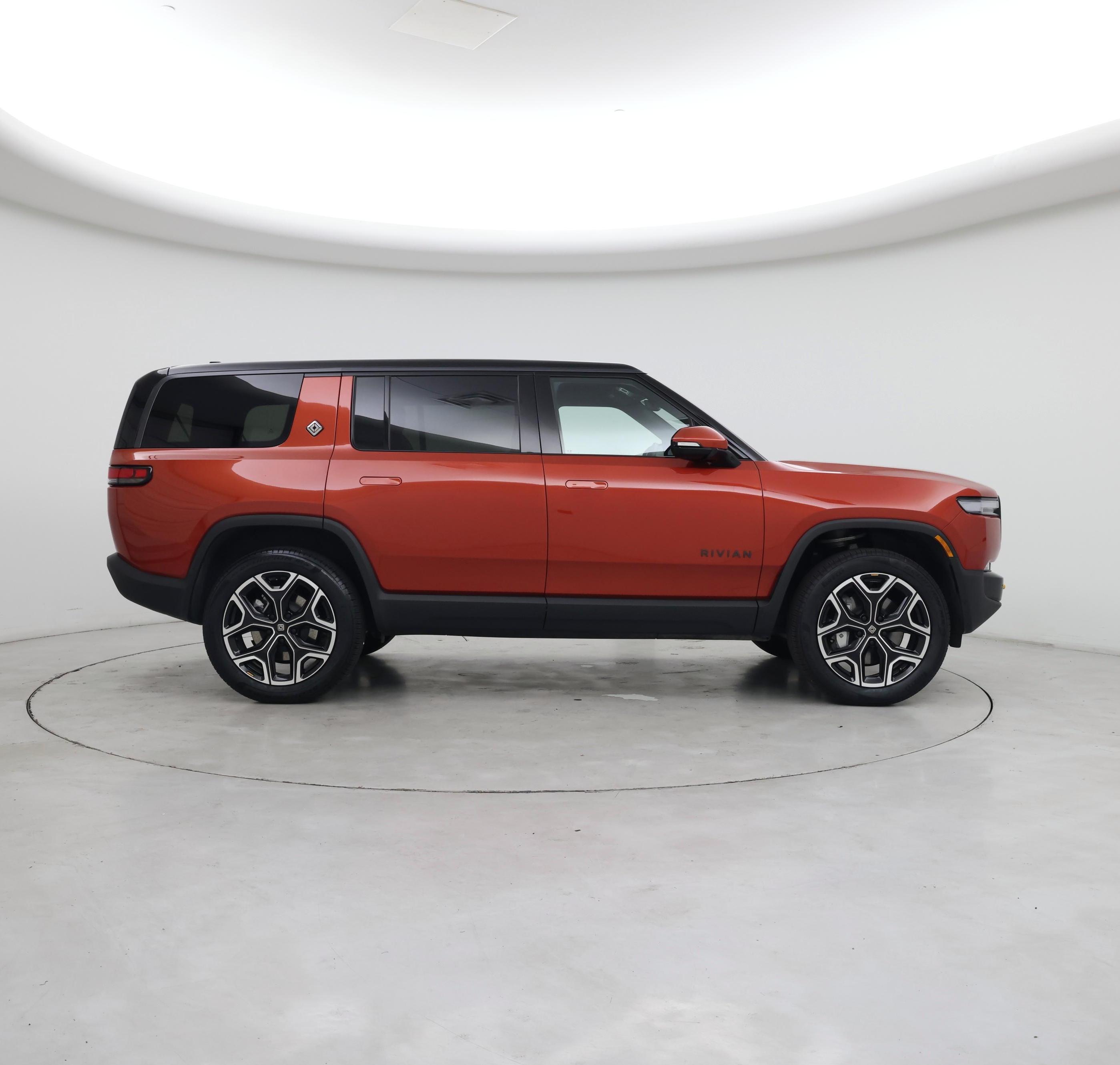 Thumbnail: 2025 Rivian R1S - 7