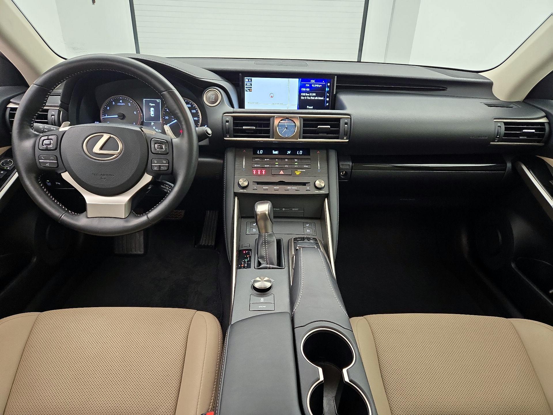 Thumbnail: 2019 Lexus IS - 9