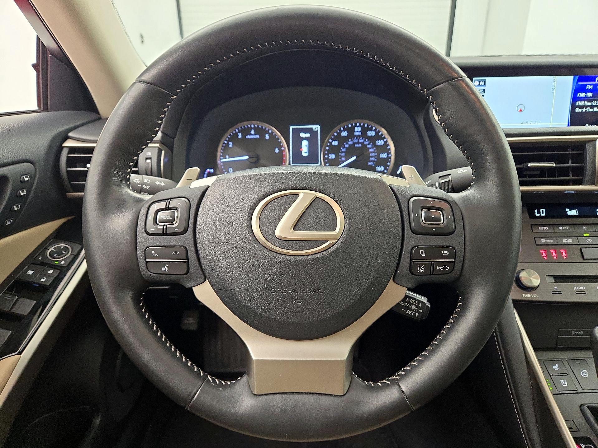 Thumbnail: 2019 Lexus IS - 10