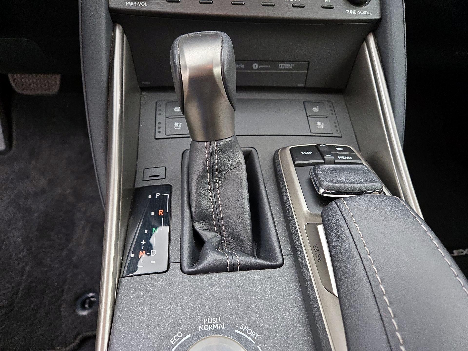 Thumbnail: 2019 Lexus IS - 18