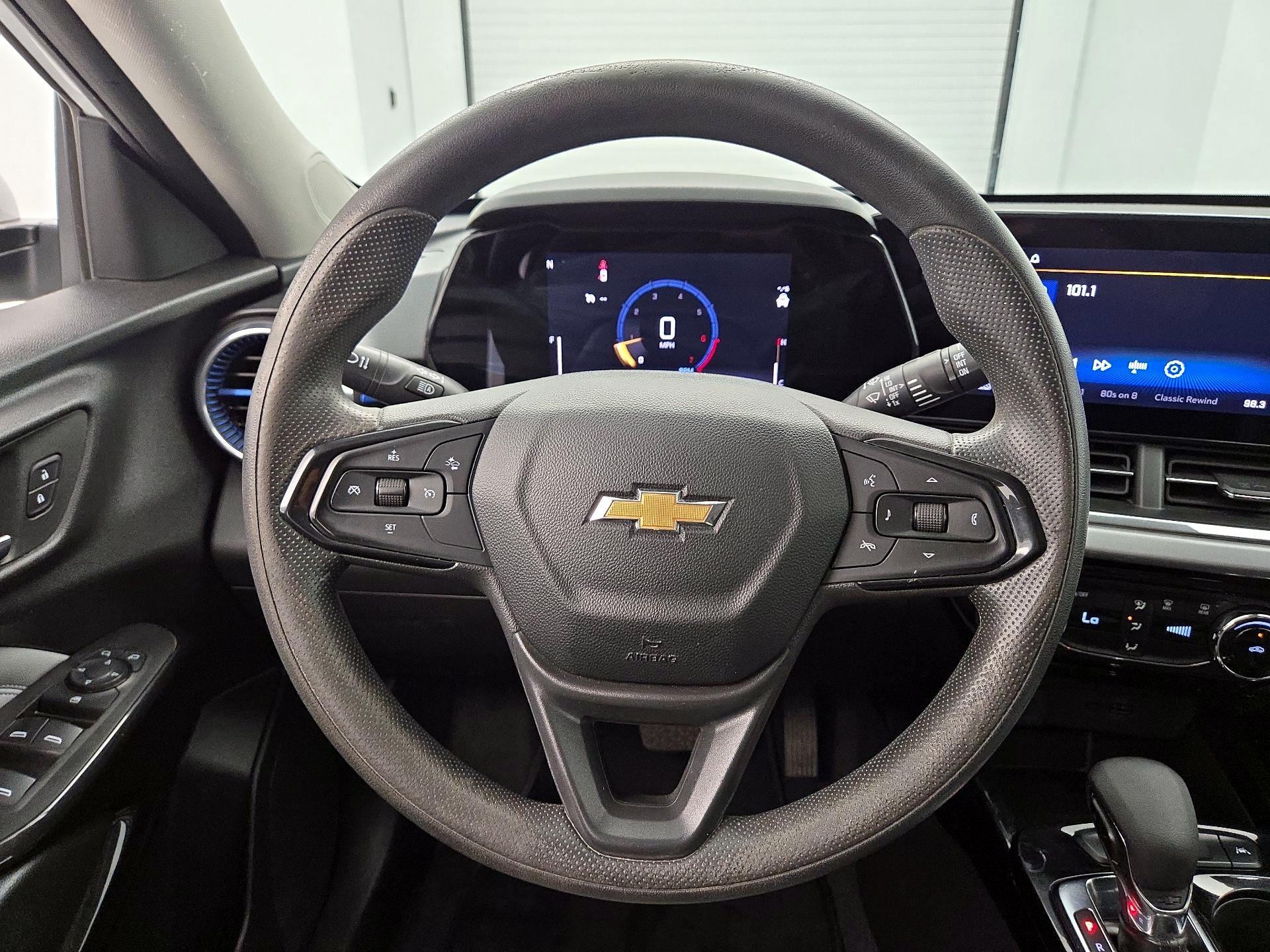 Thumbnail: 2024 Chevrolet Trax - 10