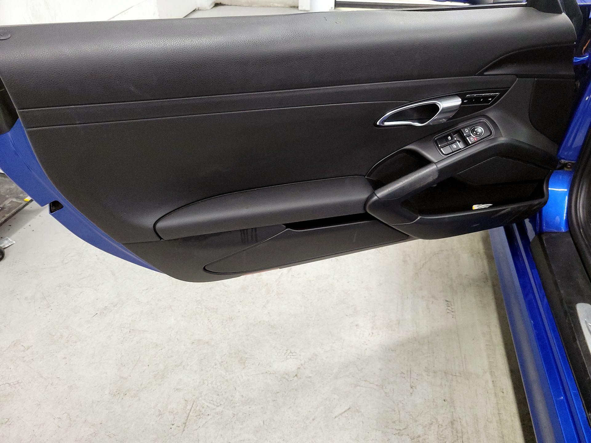 Thumbnail: 2015 Porsche Boxster - 12