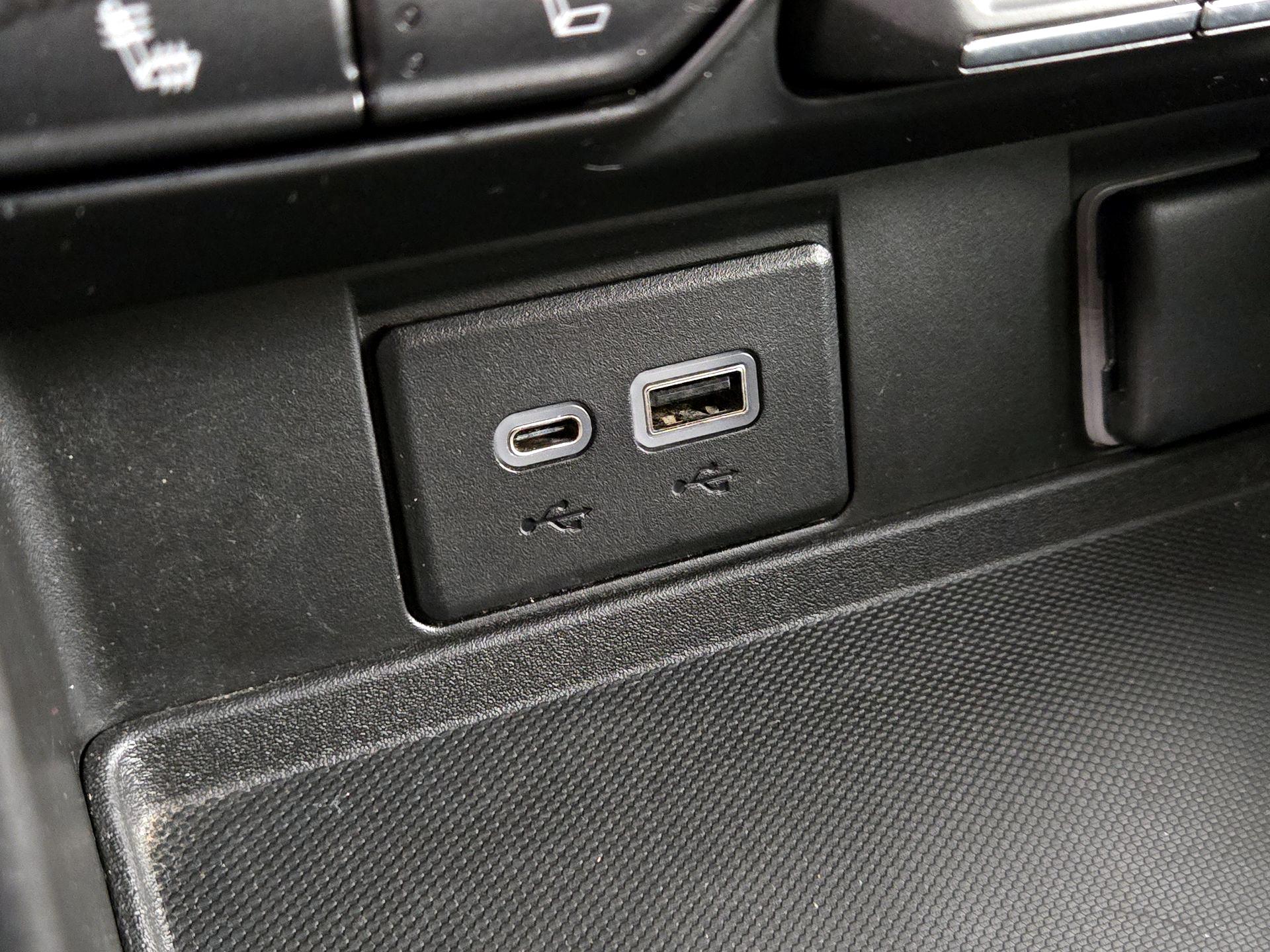 Thumbnail: 2022 Chevrolet Suburban - 18