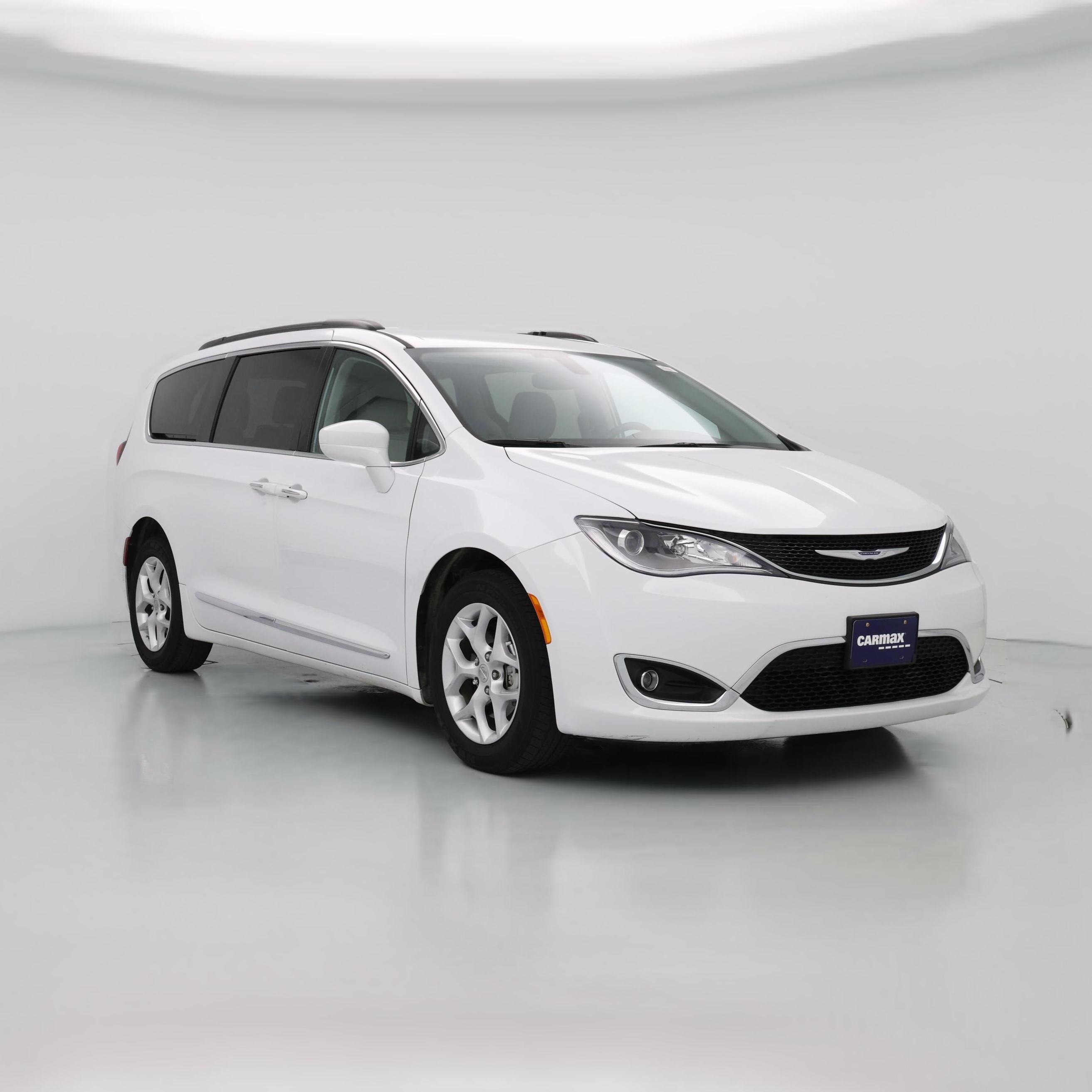 Thumbnail: 2017 Chrysler Pacifica - 1