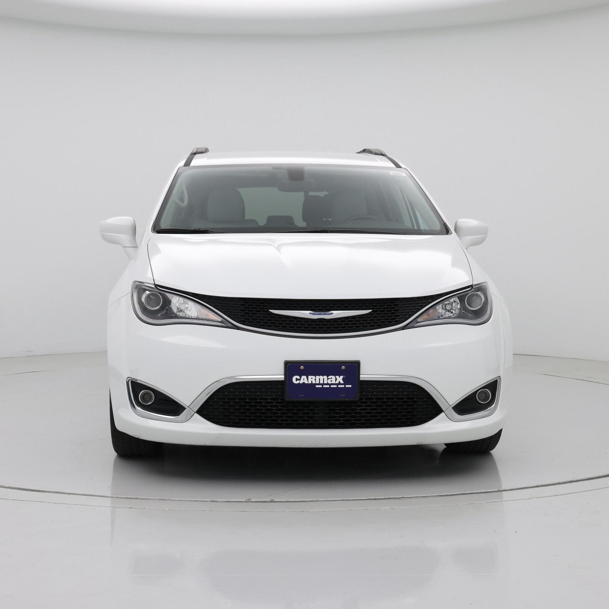 Thumbnail: 2017 Chrysler Pacifica - 5