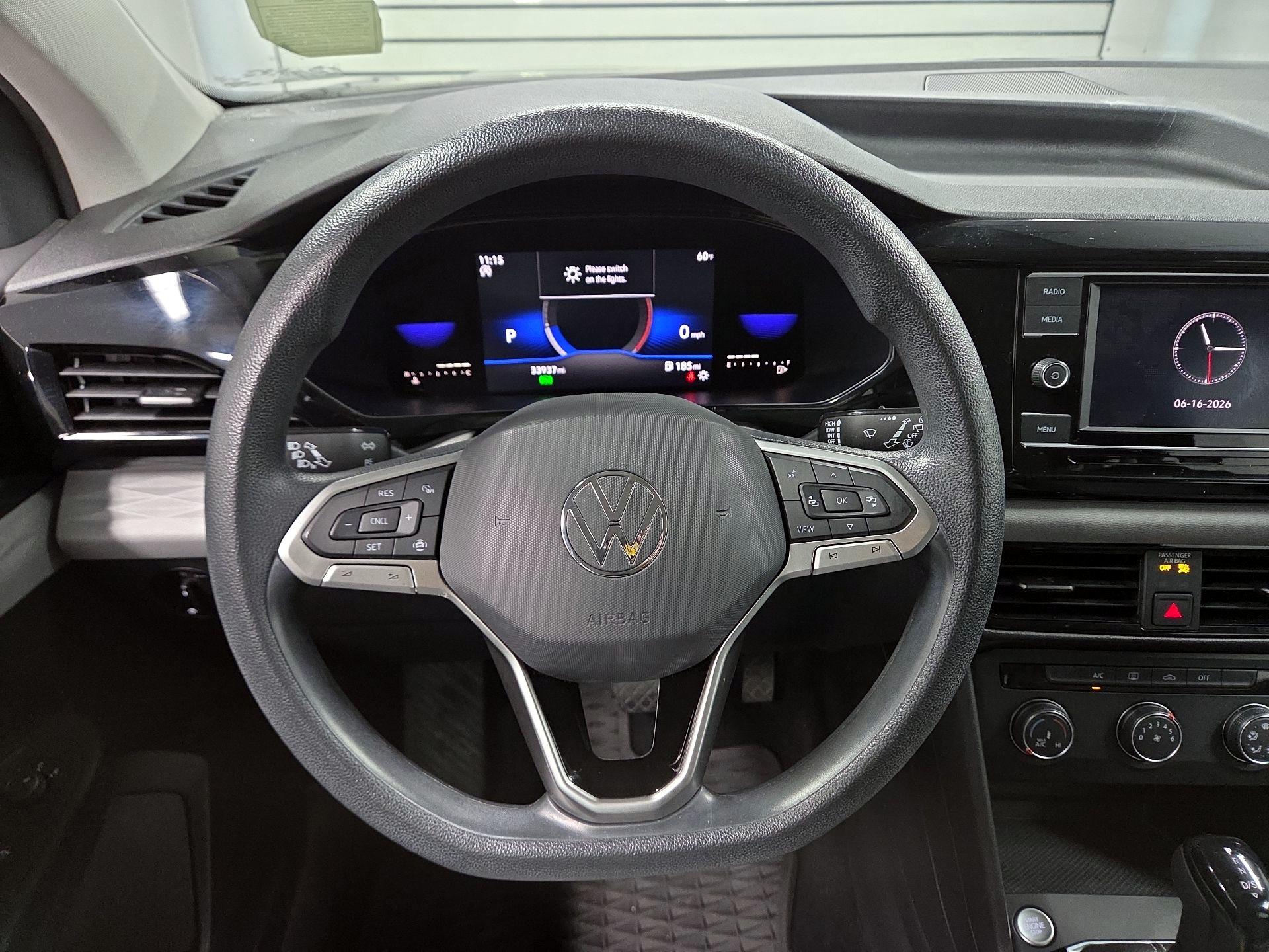 Thumbnail: 2022 Volkswagen Taos - 10