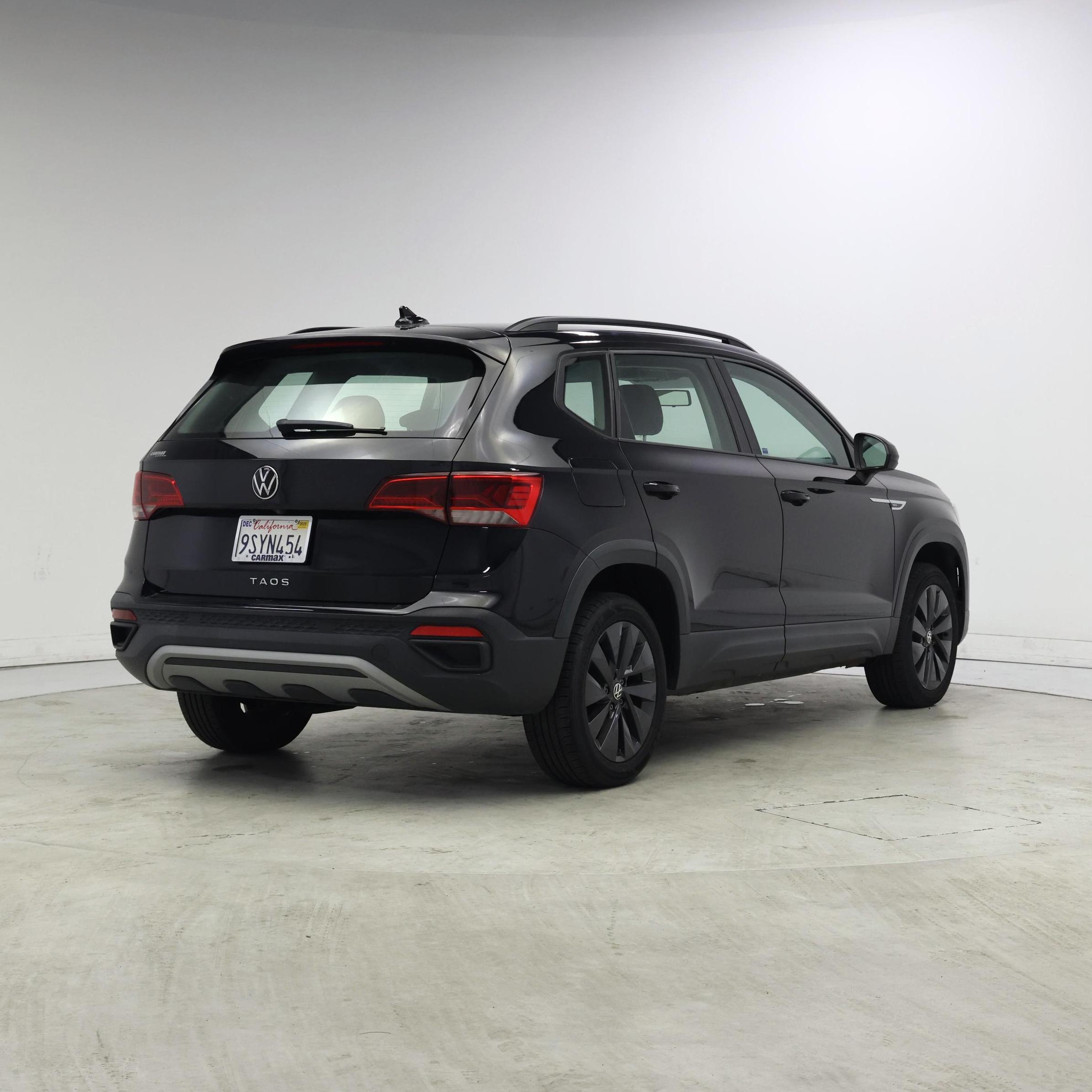 Thumbnail: 2022 Volkswagen Taos - 8
