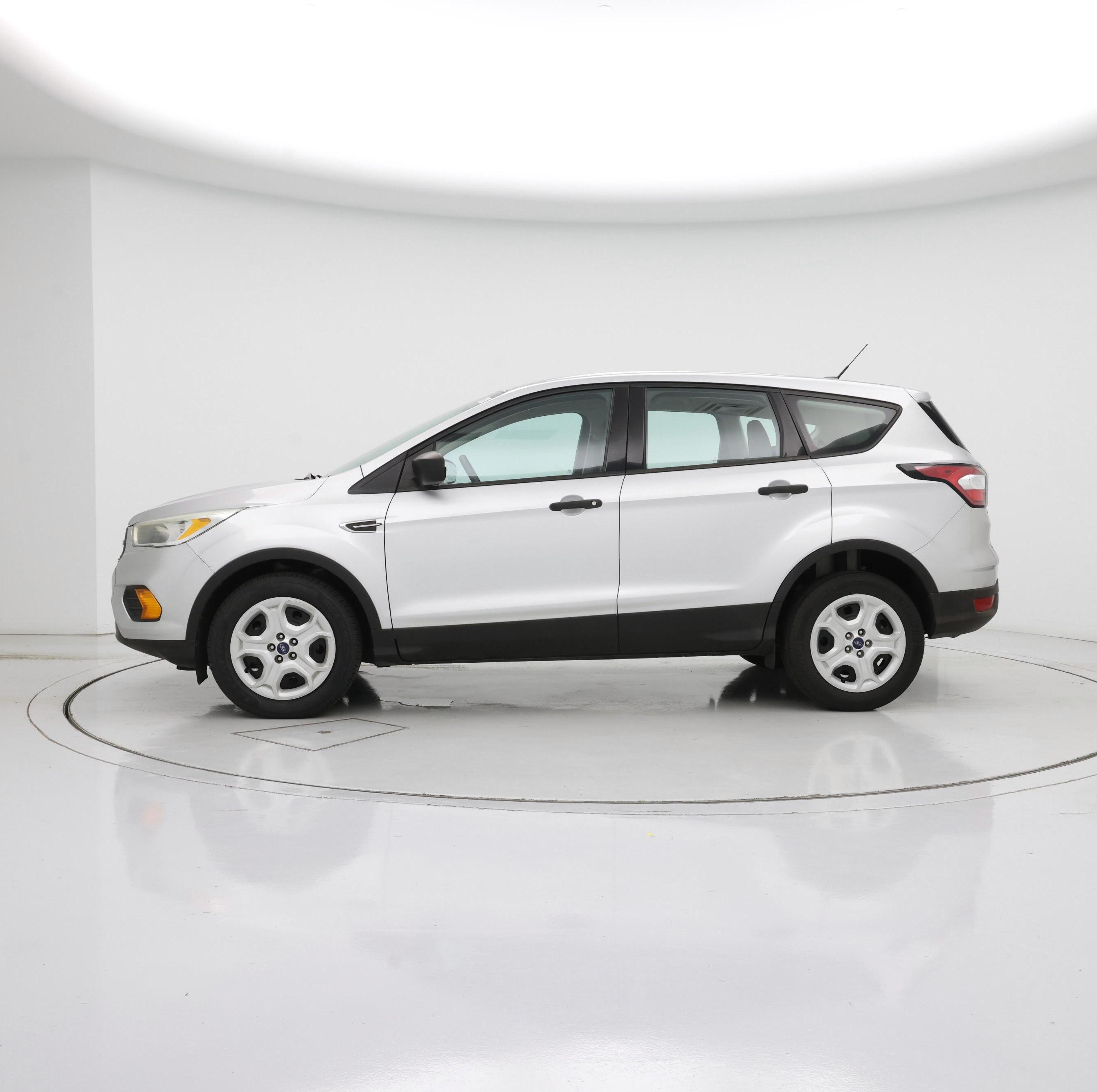 Thumbnail: 2017 Ford Escape - 3