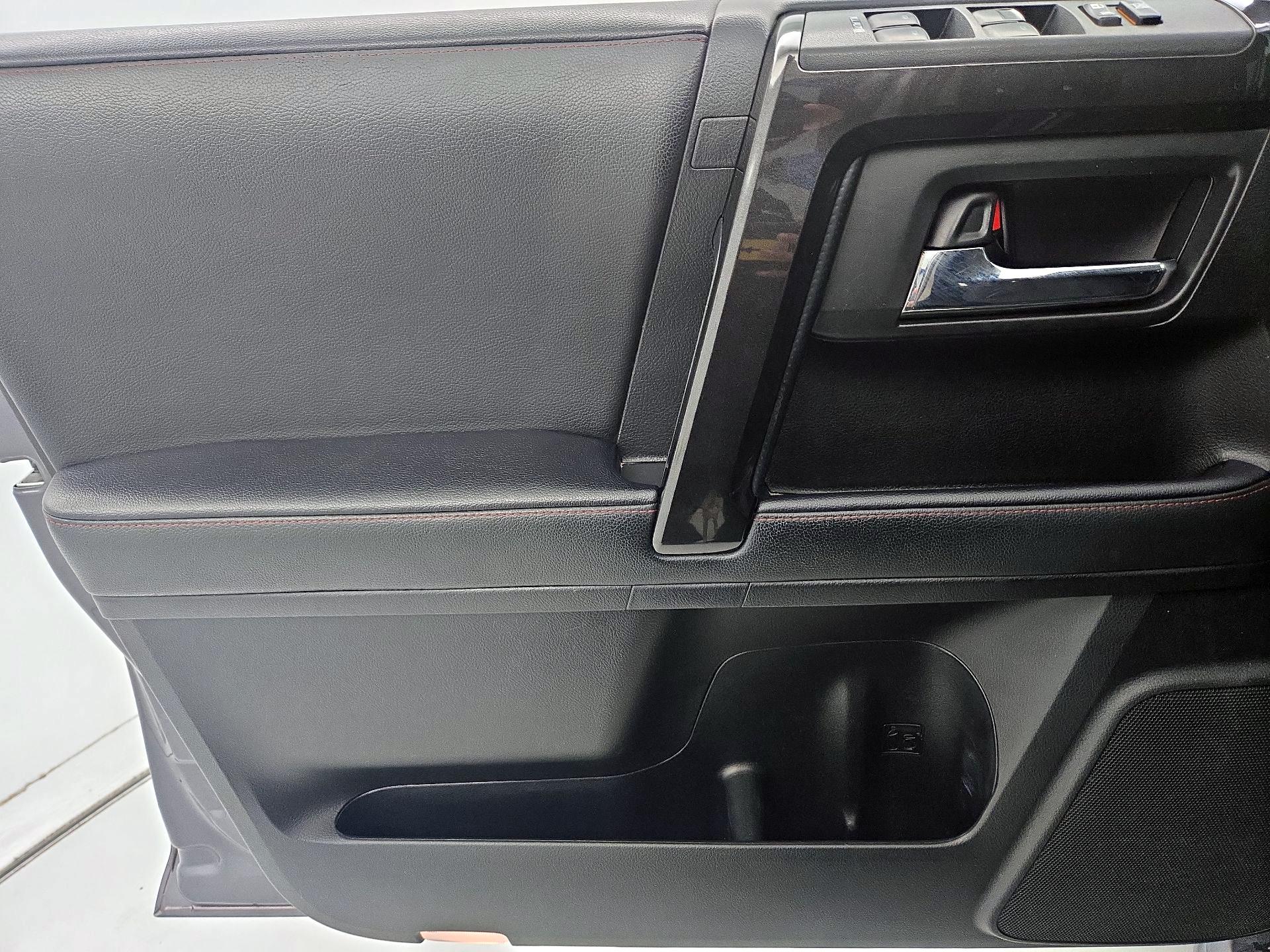 Thumbnail: 2021 Toyota 4Runner - 12