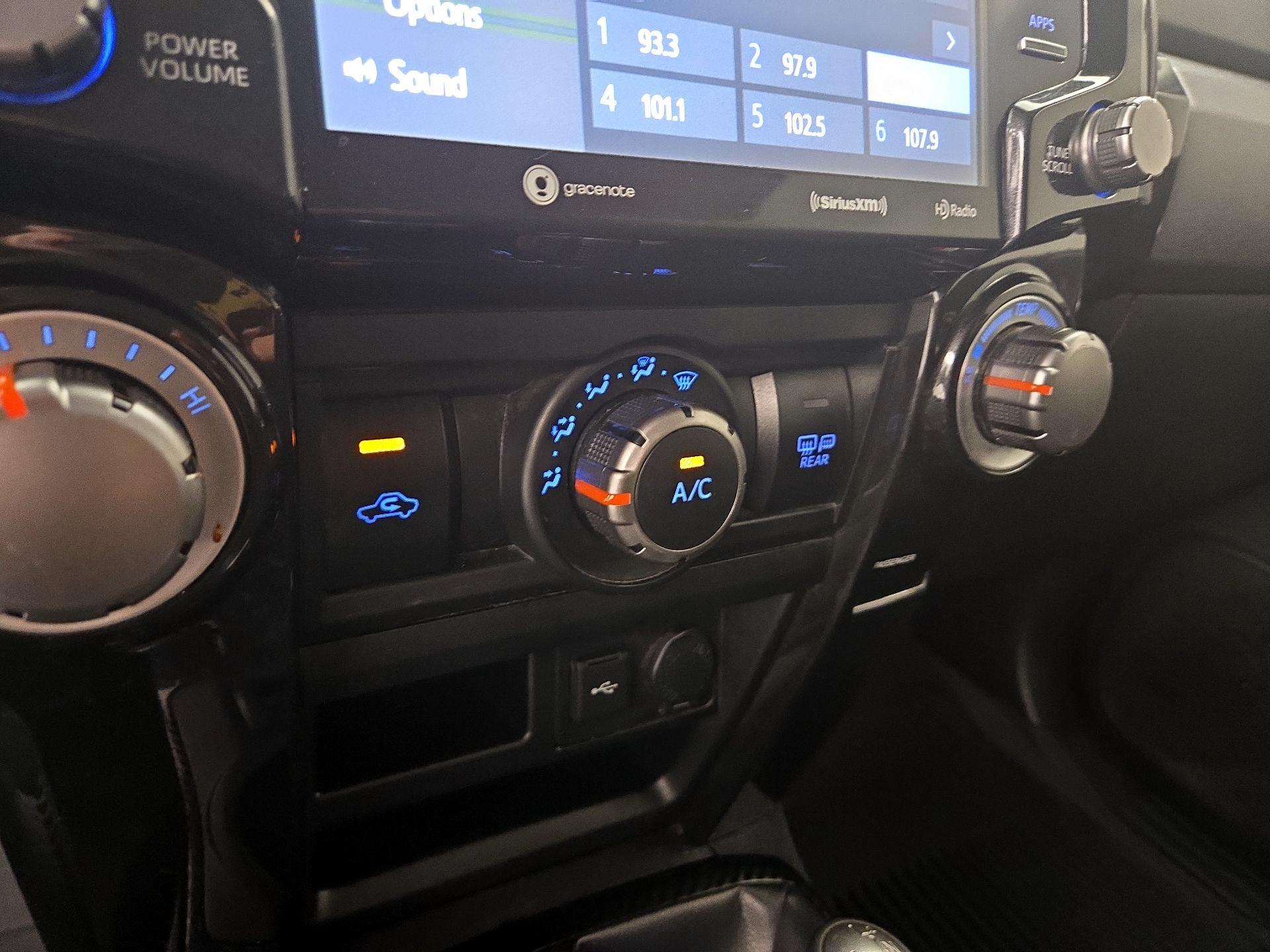 Thumbnail: 2021 Toyota 4Runner - 17