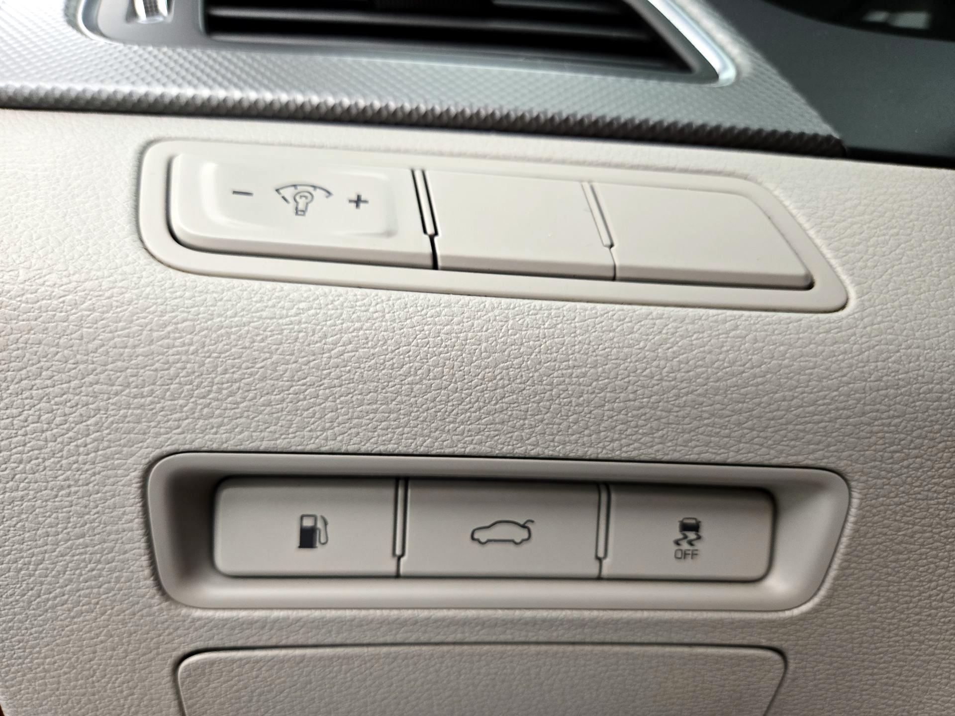 Thumbnail: 2017 Hyundai Sonata - 13