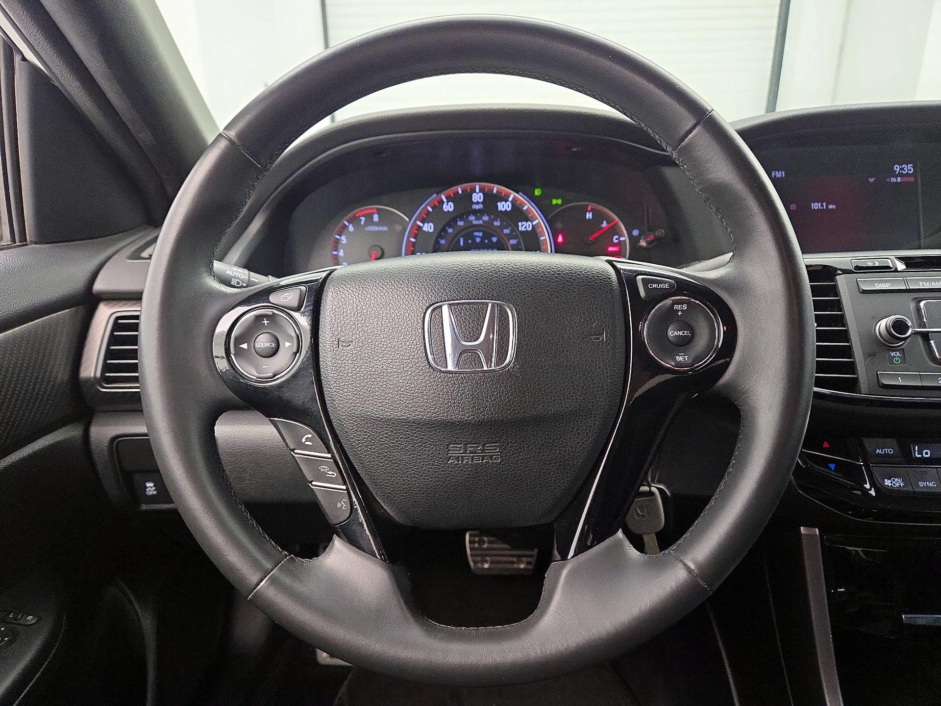 Thumbnail: 2017 Honda Accord - 10