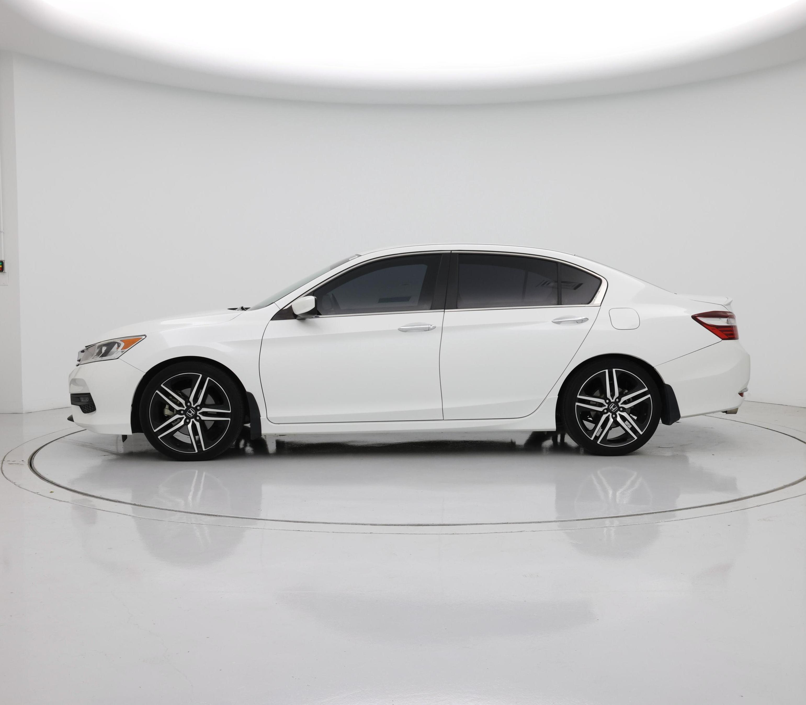 Thumbnail: 2017 Honda Accord - 3
