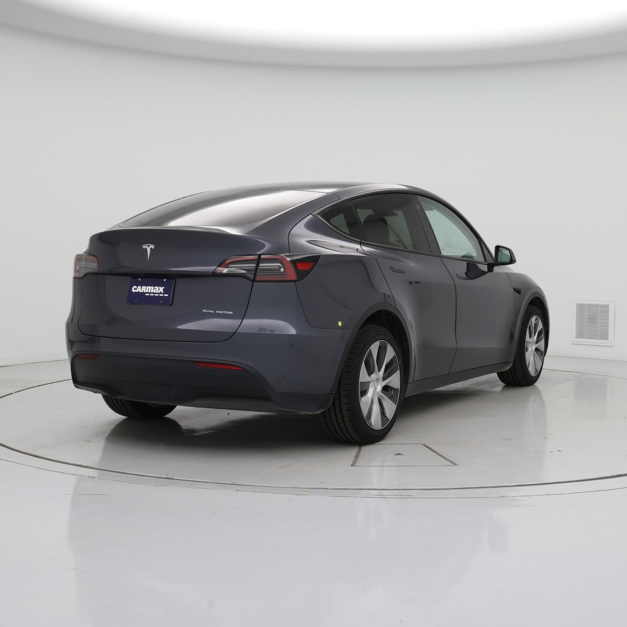 Thumbnail: 2023 Tesla Model Y - 8