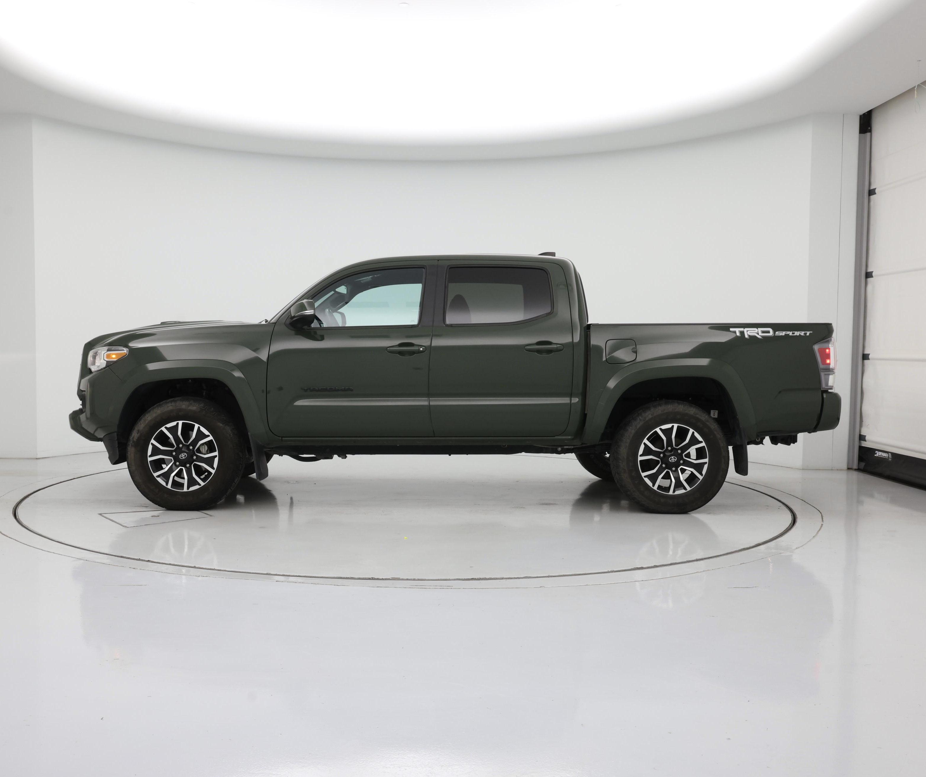 Thumbnail: 2021 Toyota Tacoma - 3