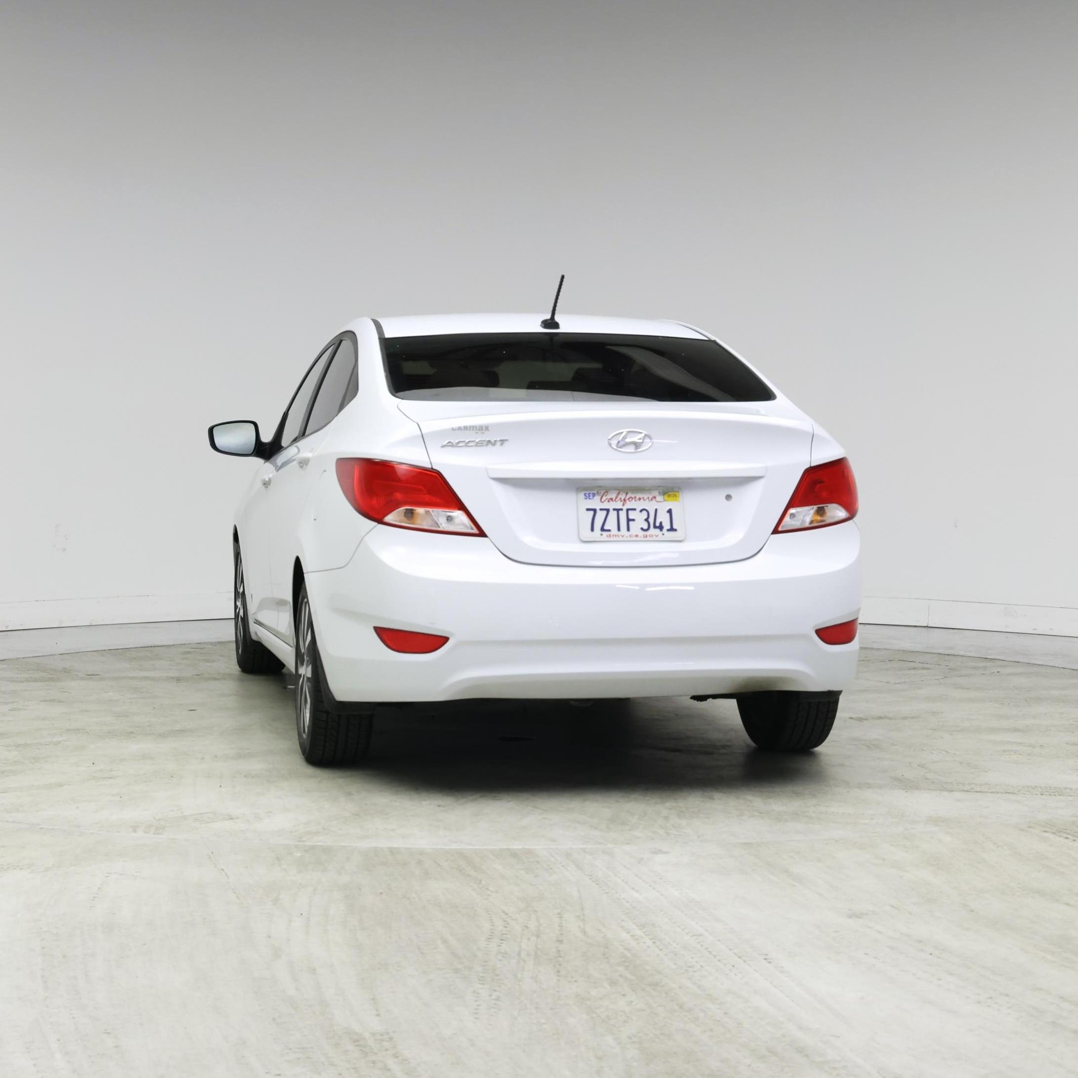 Thumbnail: 2017 Hyundai Accent - 6