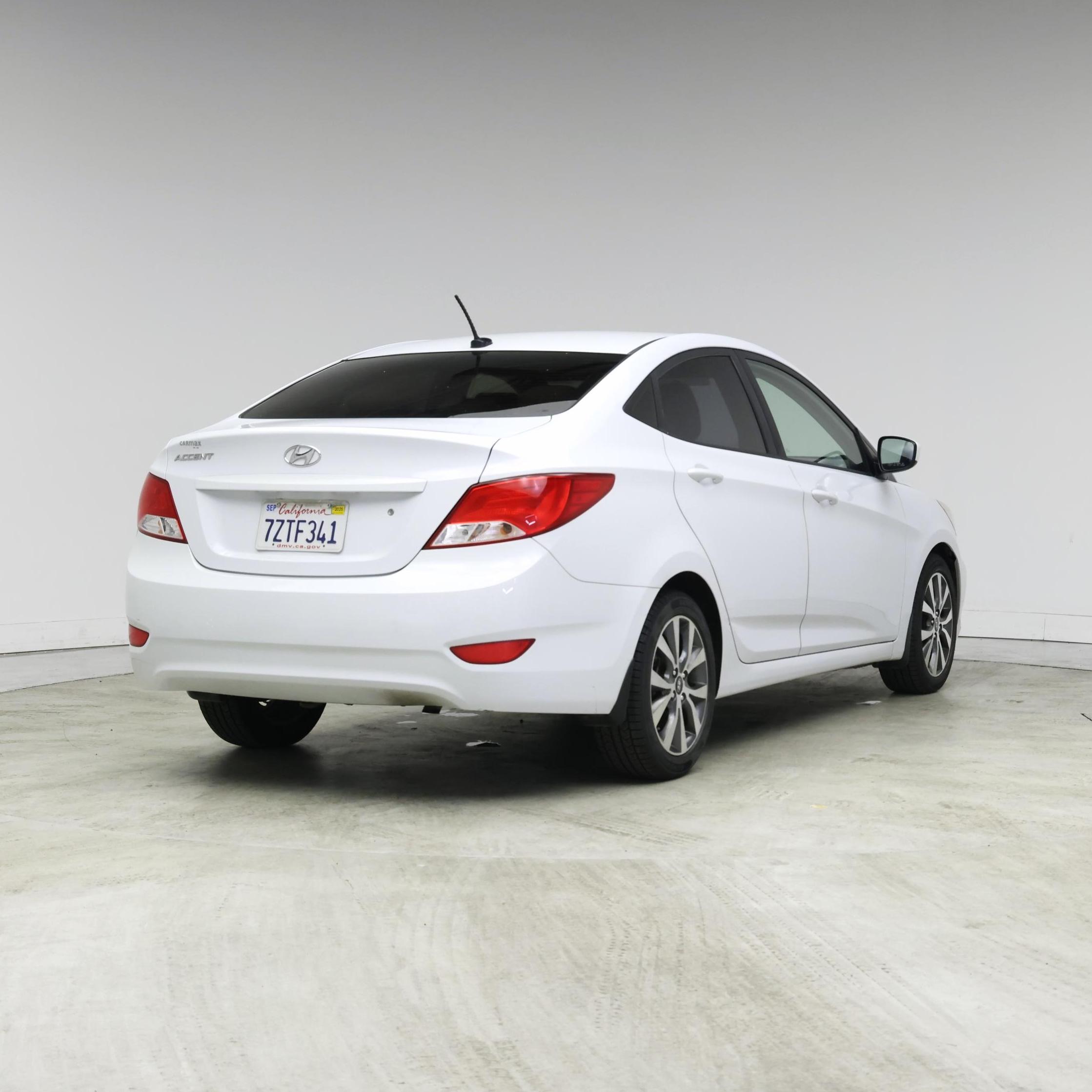 Thumbnail: 2017 Hyundai Accent - 8