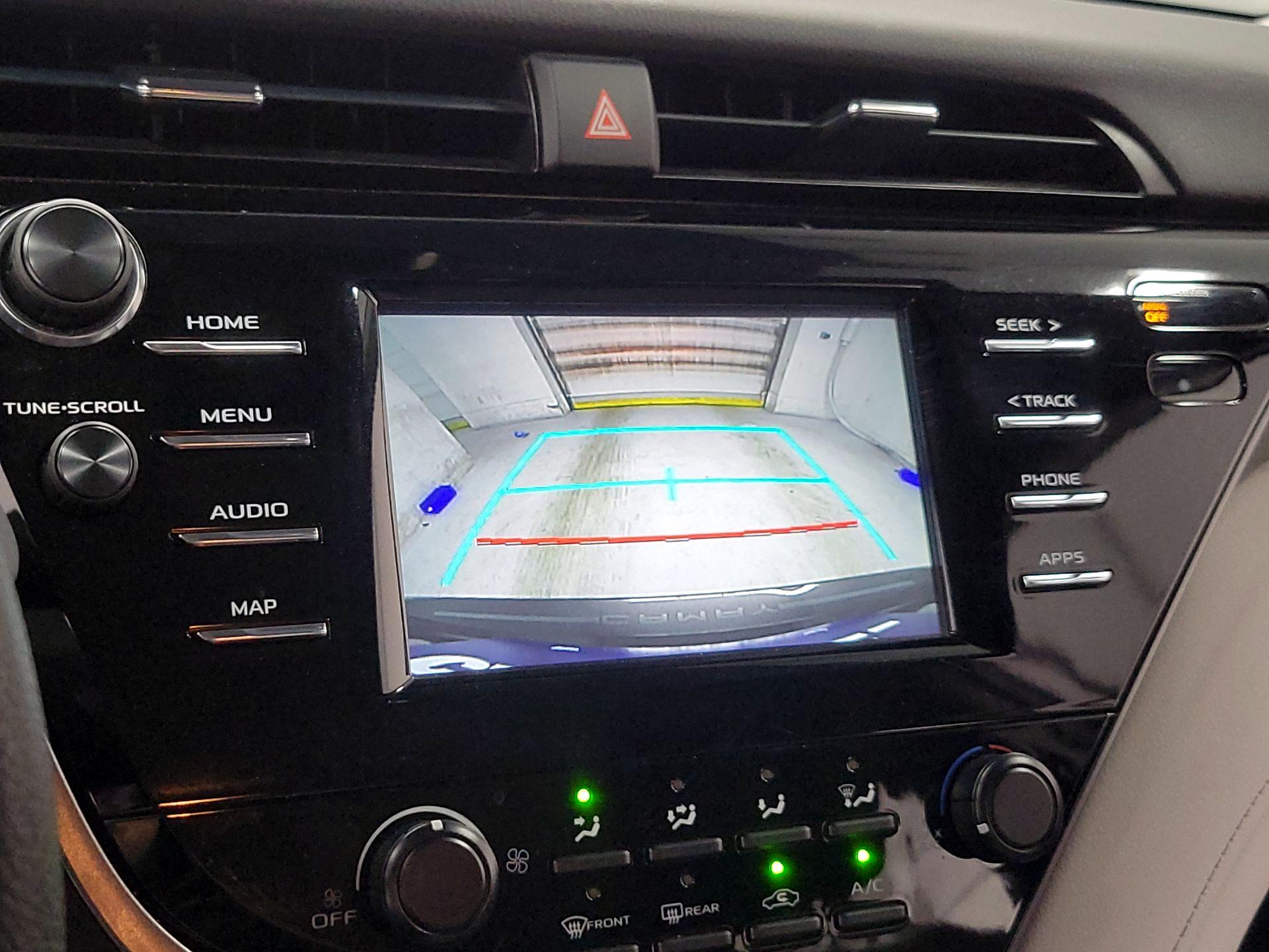 Thumbnail: 2019 Toyota Camry - 13