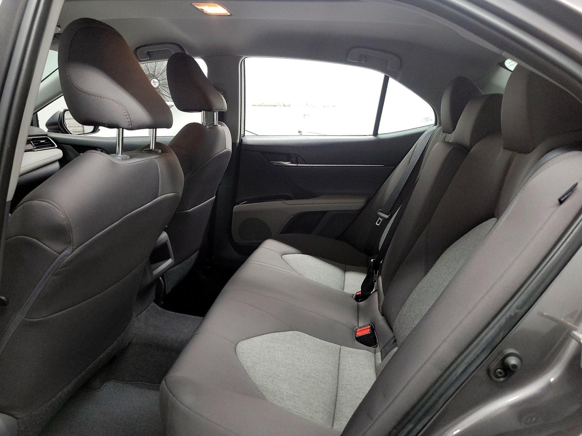 Thumbnail: 2019 Toyota Camry - 17