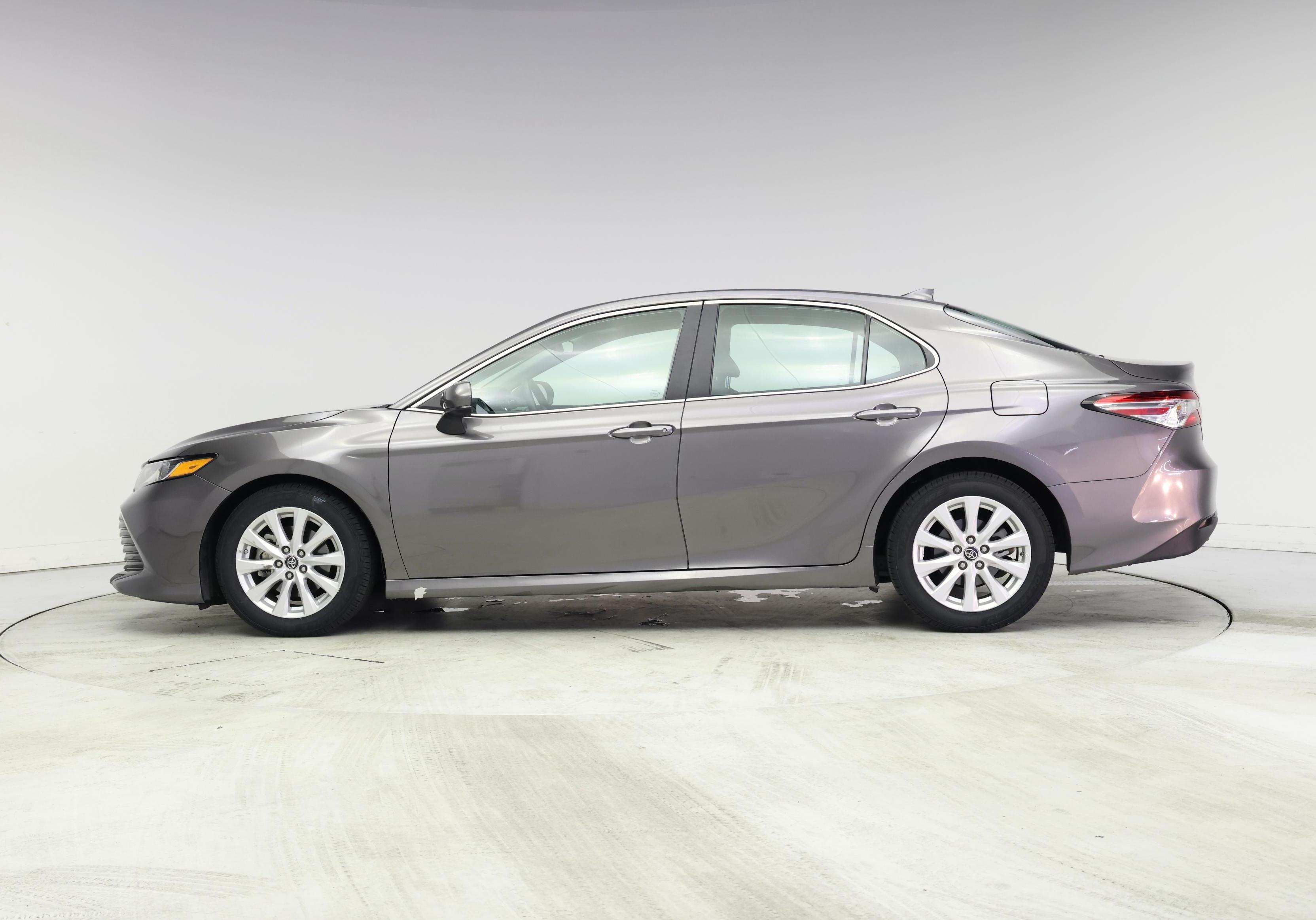 Thumbnail: 2019 Toyota Camry - 3